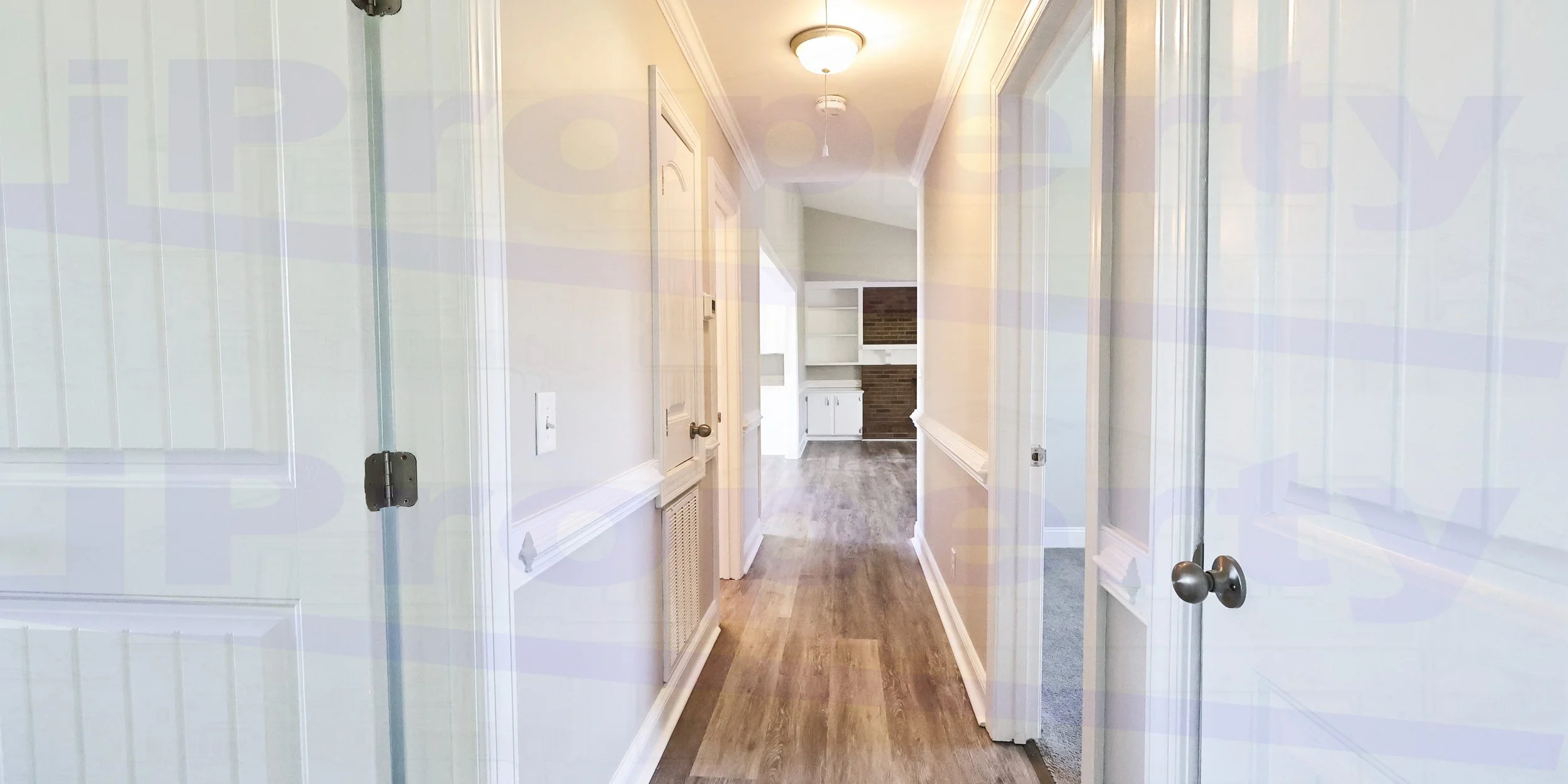 539 Rains xRds - HallWay-01.jpg
