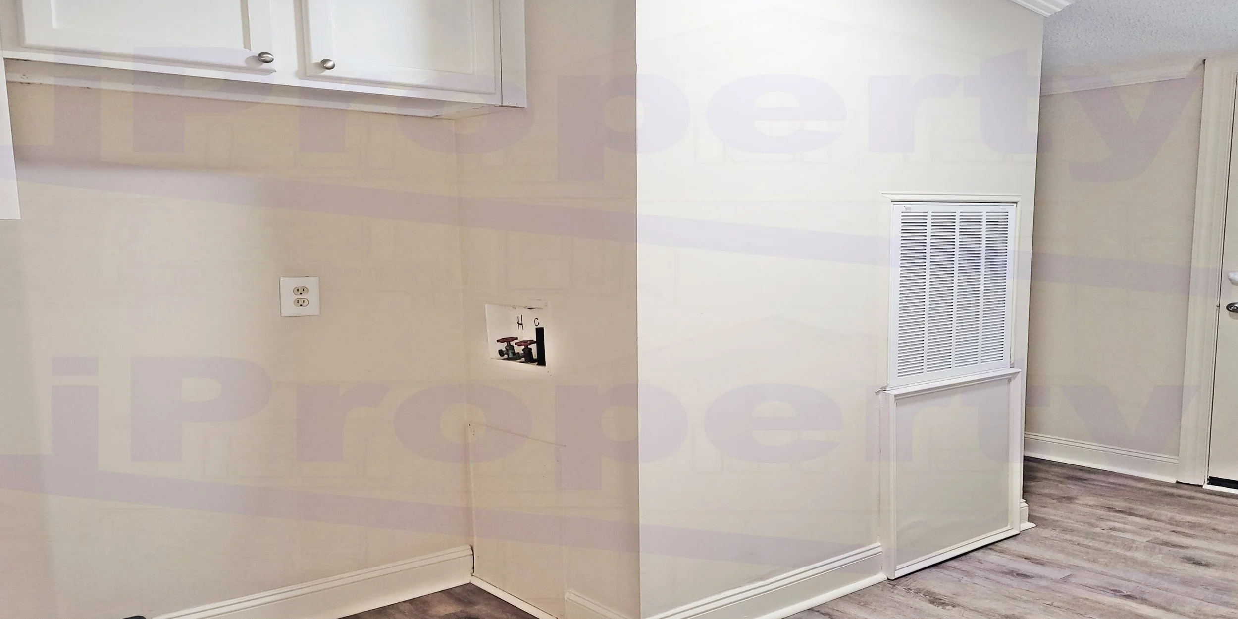 135 Ivey - Laundry Area01.jpg