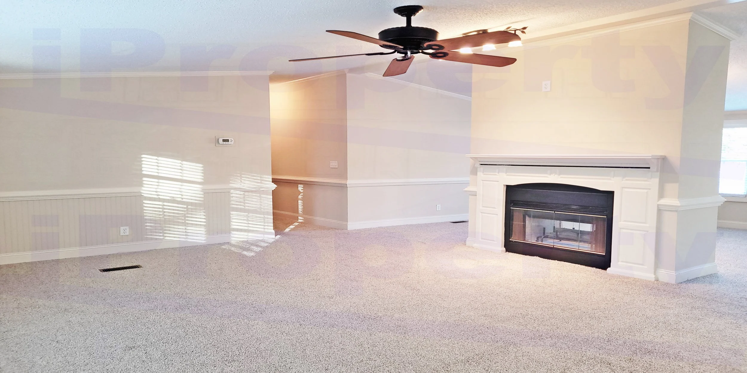 135 Ivey - FamilyRoom2-03.jpg