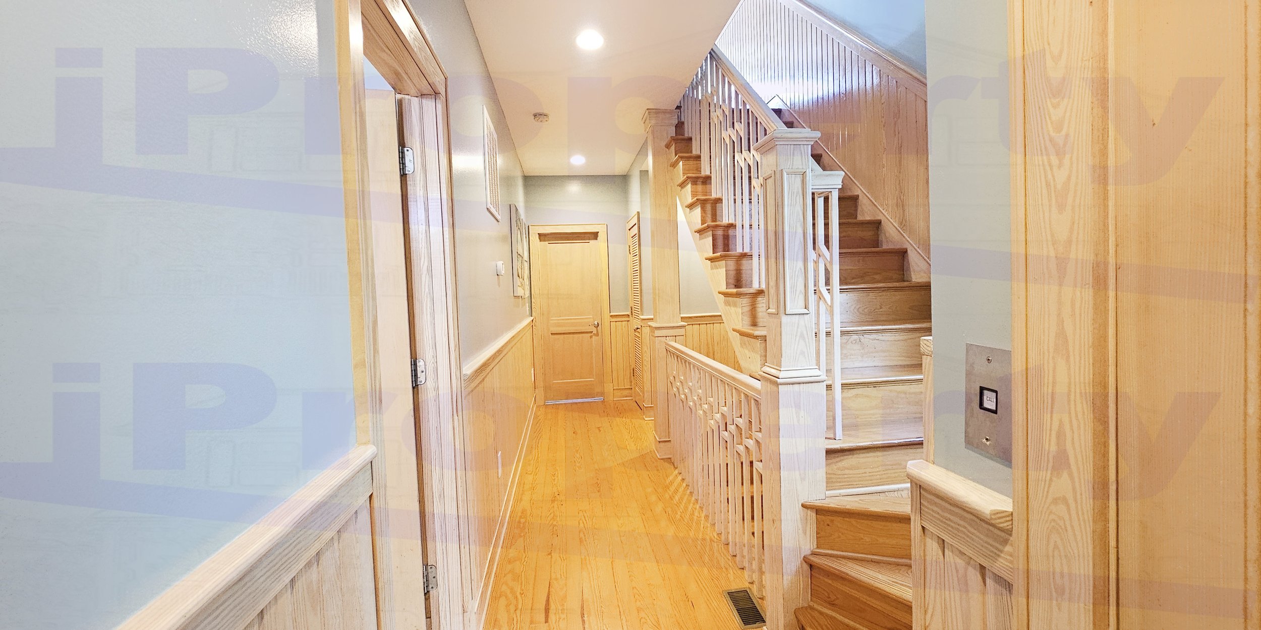 108 Sandpiper - 2nd Floor HallWay01.jpg