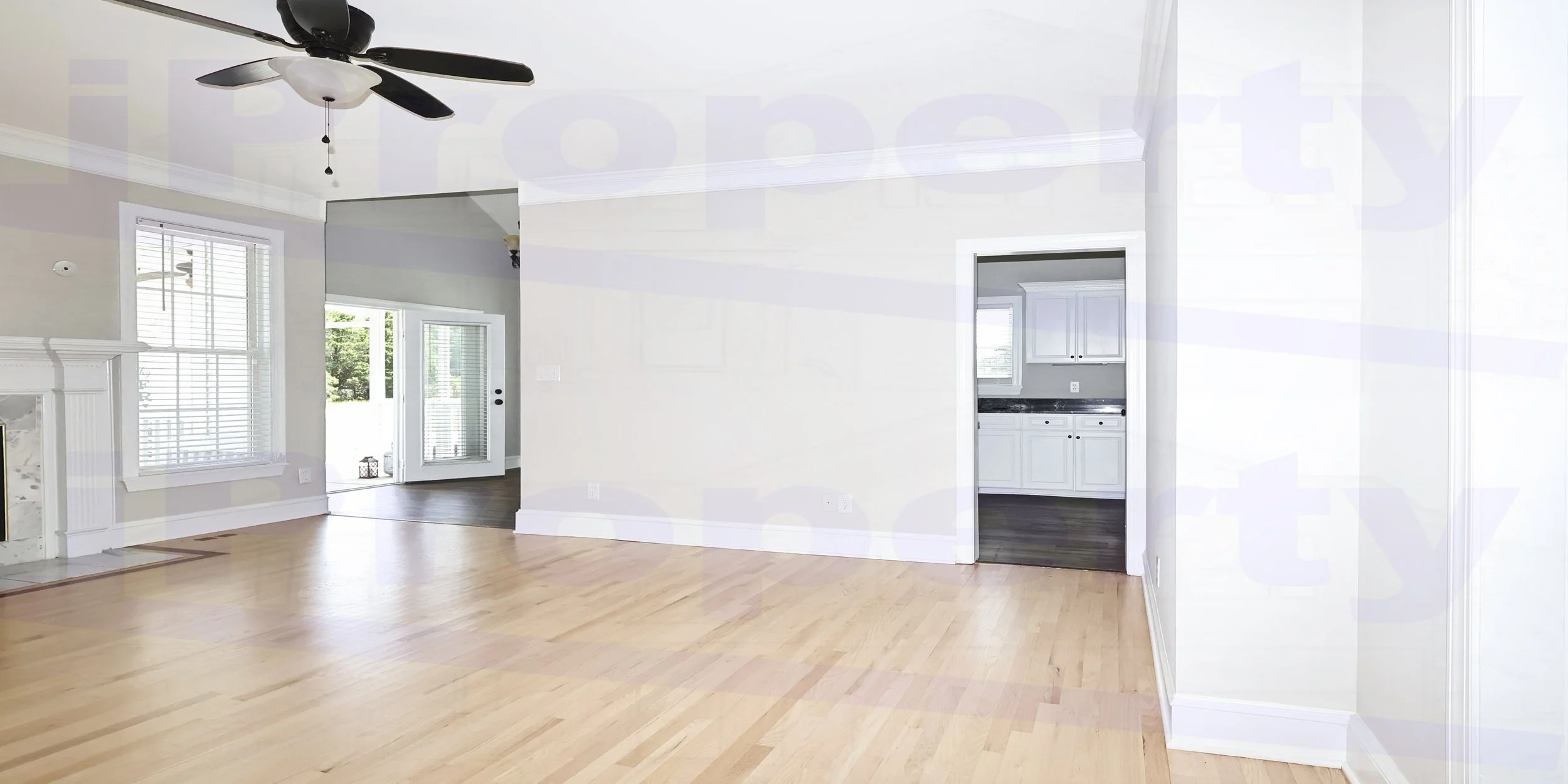 126 Linda - LivingRoom01.jpg