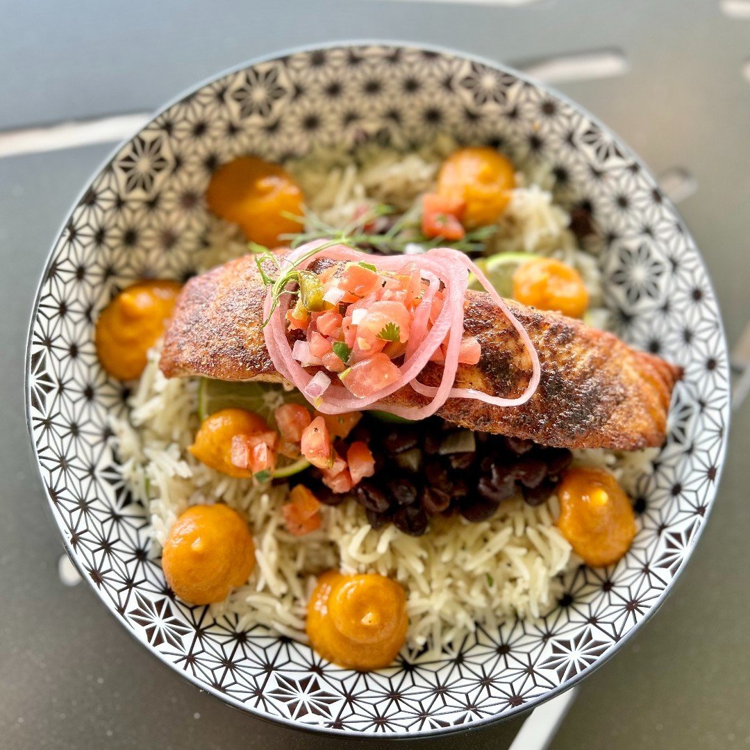 Features start TONIGHT!

Due to The Grille closure at 4pm on Saturday, we've decided to start our features a day earlier than usual!

Join us after 5pm for Ancho Crusted Salmon, Grilled Pastrami Rachel, &amp; Stuffed Banana Peppers!

Make a reservati