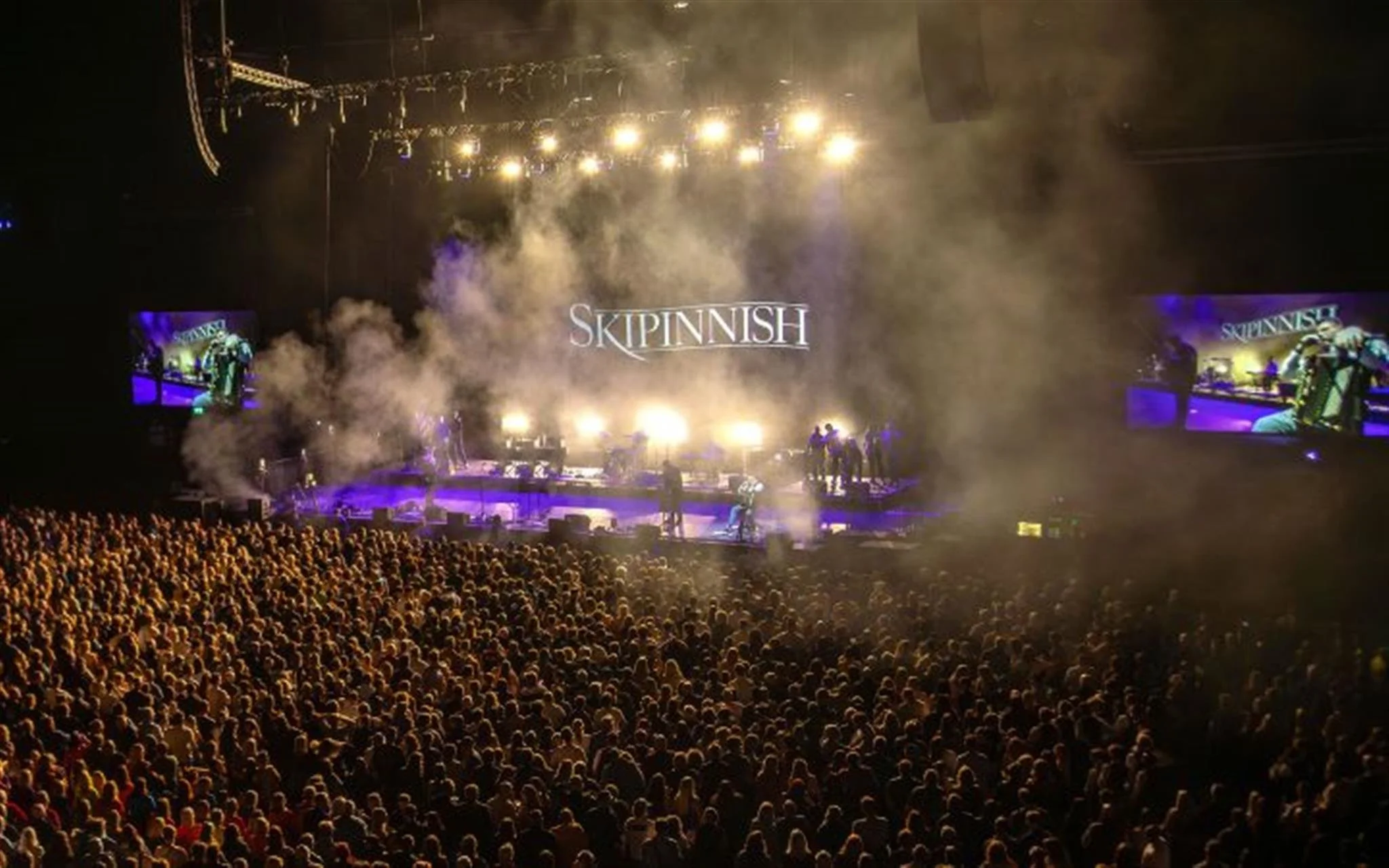 Suffolk theatre gig scottish music