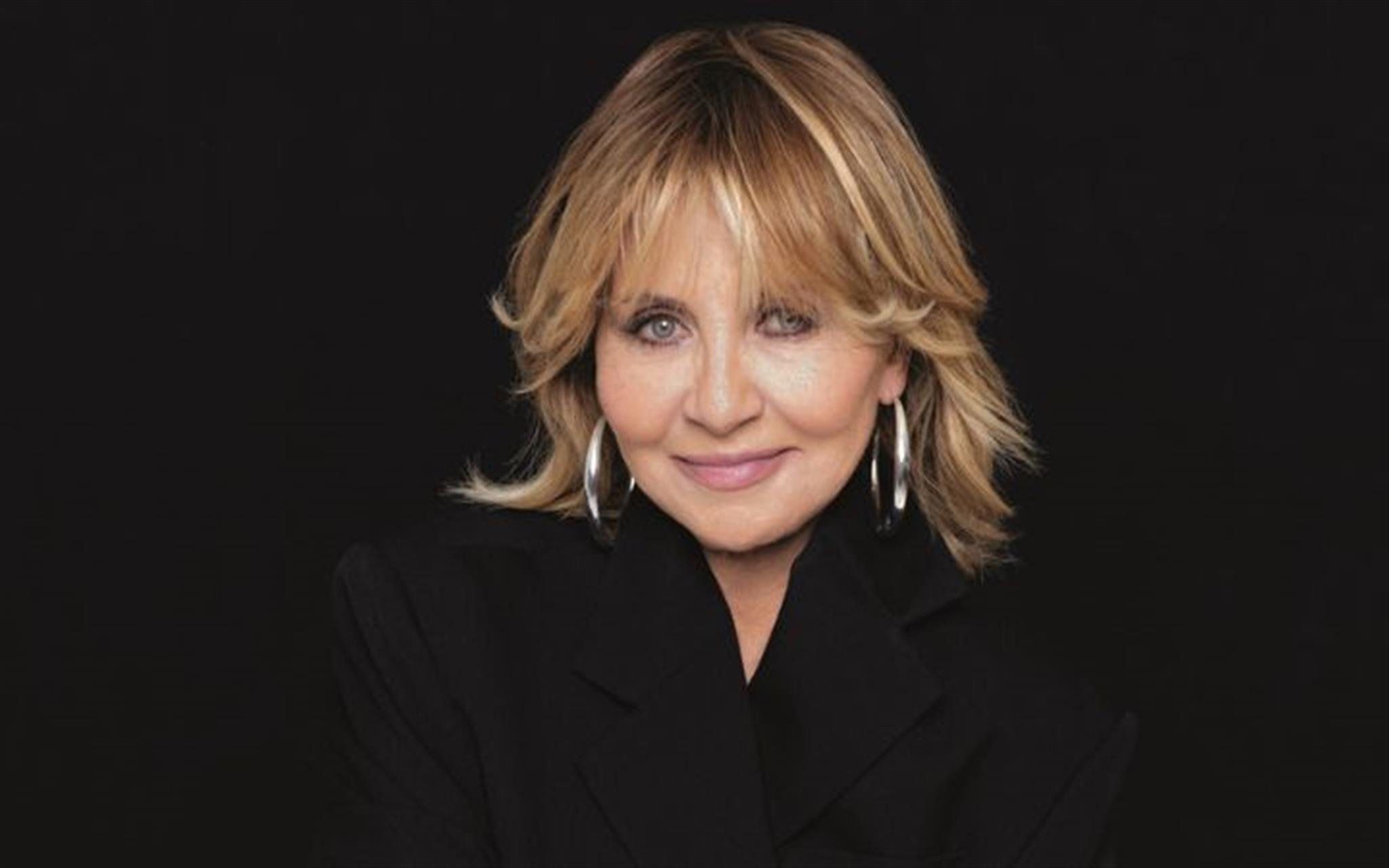 Suffolk theatre gig lulu tour