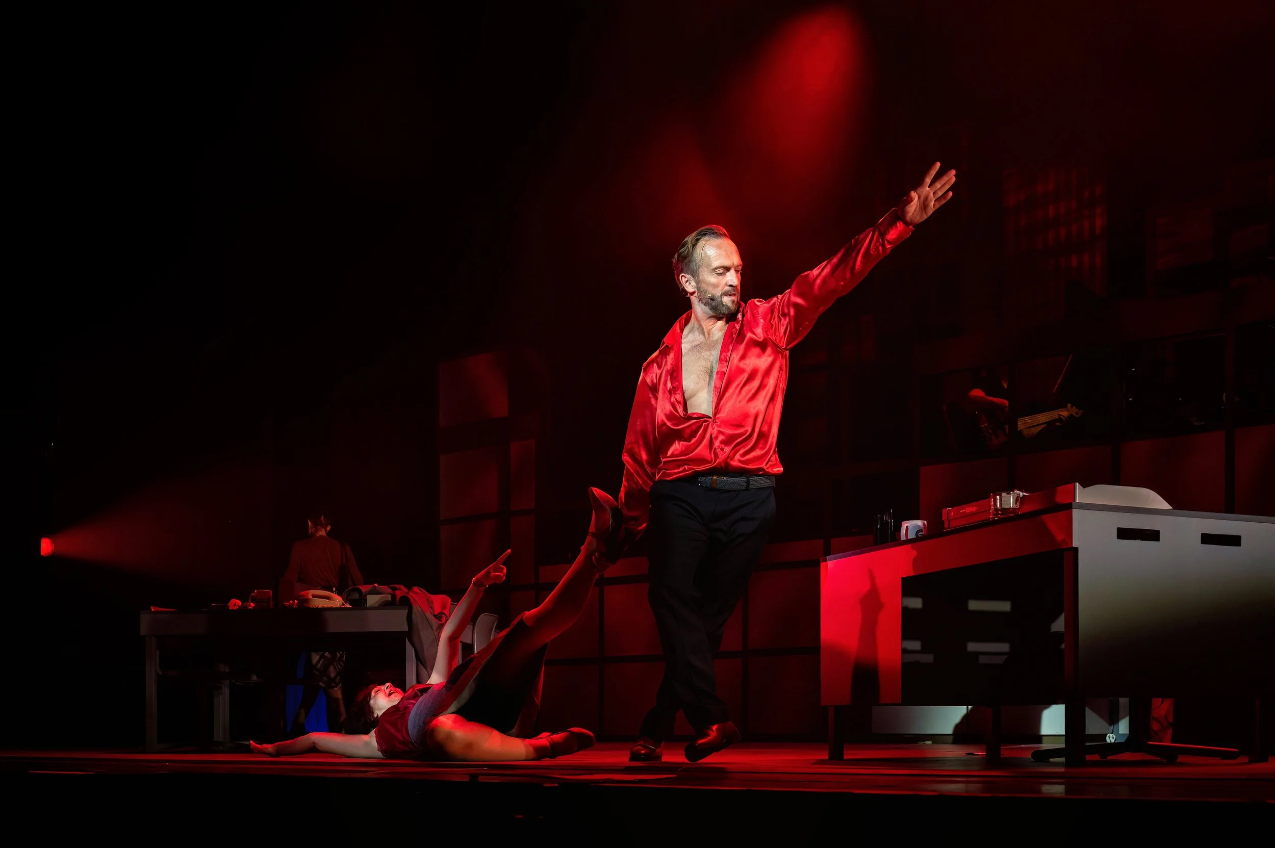 9 to 5 the musical review Suffolk theatre