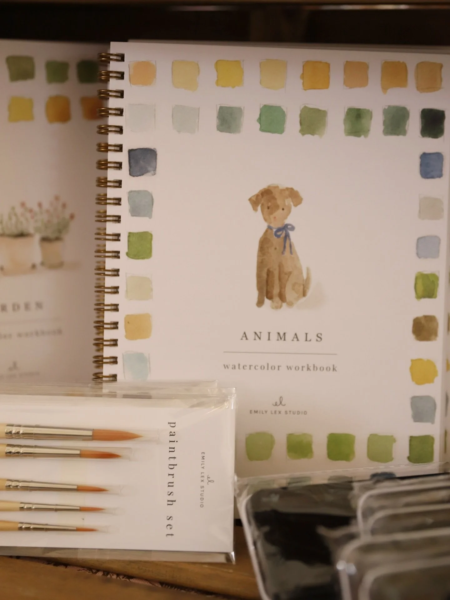 So many more fun things to find &hellip;

Can&rsquo;t wait to see what you pick. 

Save this post to remember the details 

JeniBee Spring Market 2026
March 20th- 21st, Friday and Saturday and Mon - Wed, March 23rd - 25th

Hours:
Fri. 3/20 Open 5 PM 