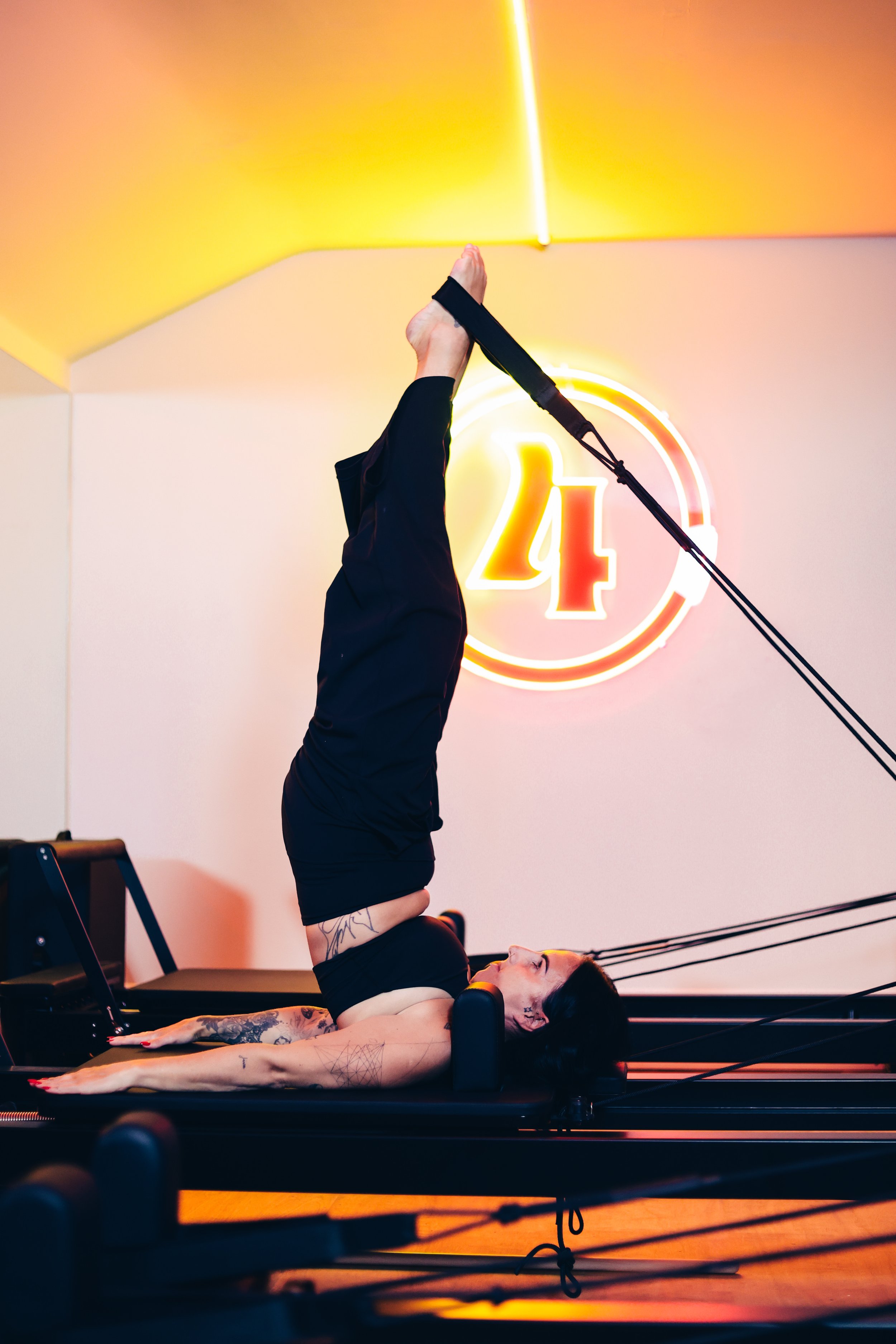 Reformer Pilates vs Mat Pilates: Which One is Right for You?