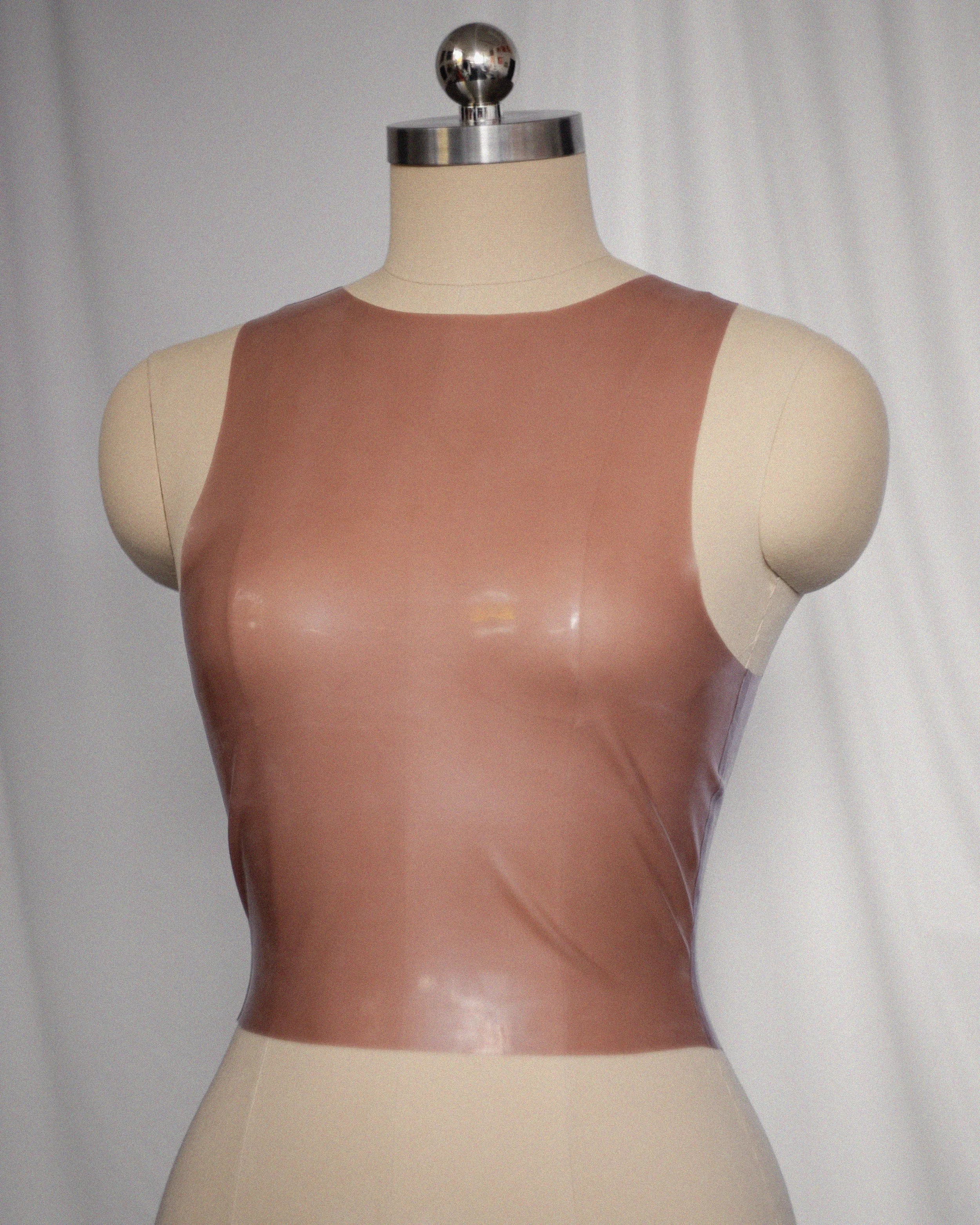 sleevless top