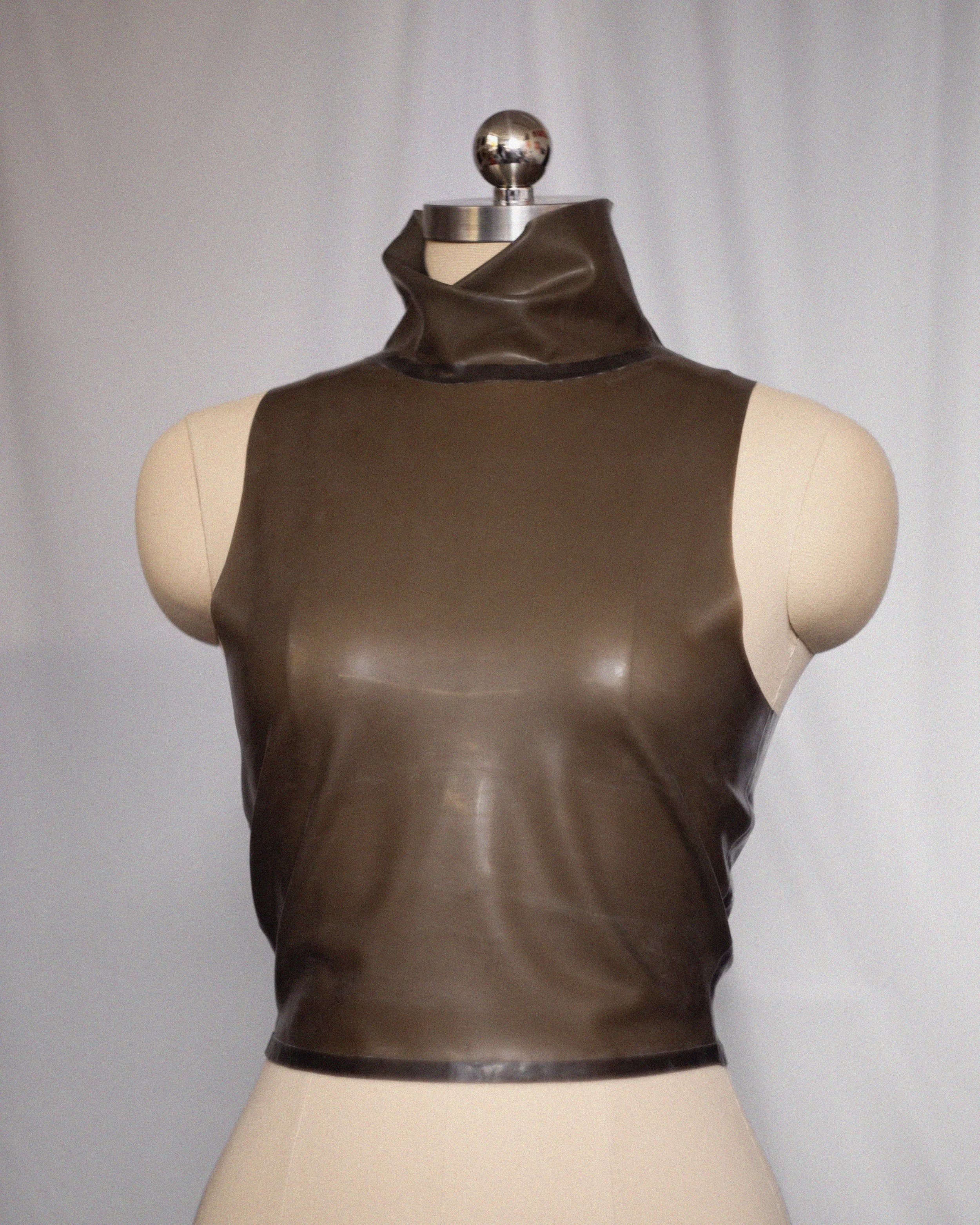 sleevless high neck top