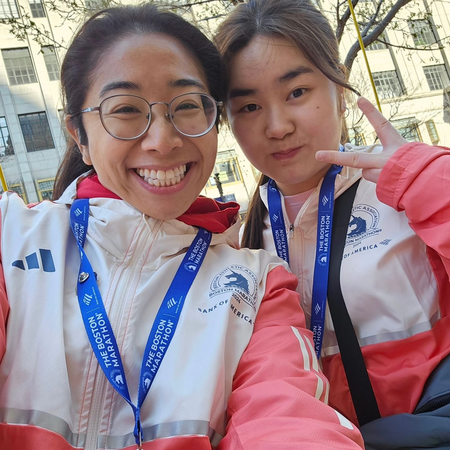 @hms_medscience represent at @teambaa 128th @bostonmarathon Medical Team! 

#BLAalumna2023