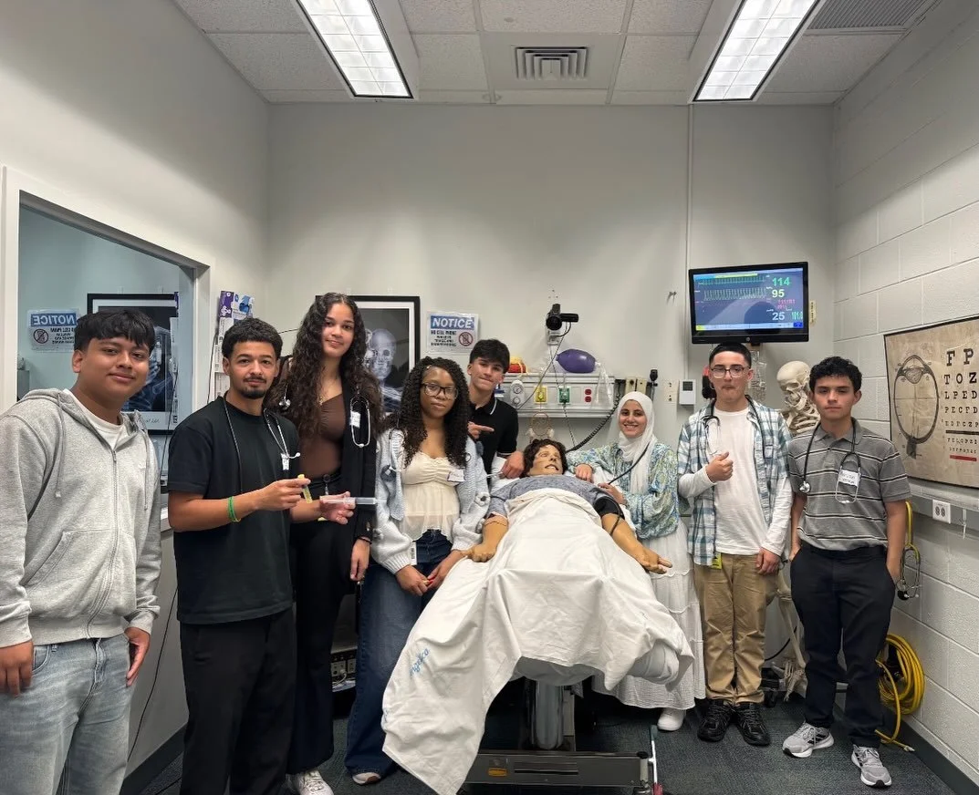 HMS MEDscience is proud to collaborate with Vertex Pharmaceuticals and its summer internship programs, connecting cohorts from Boston, San Diego, and the UK with immersive clinical simulation experiences.

Through their long-time partnership with MED