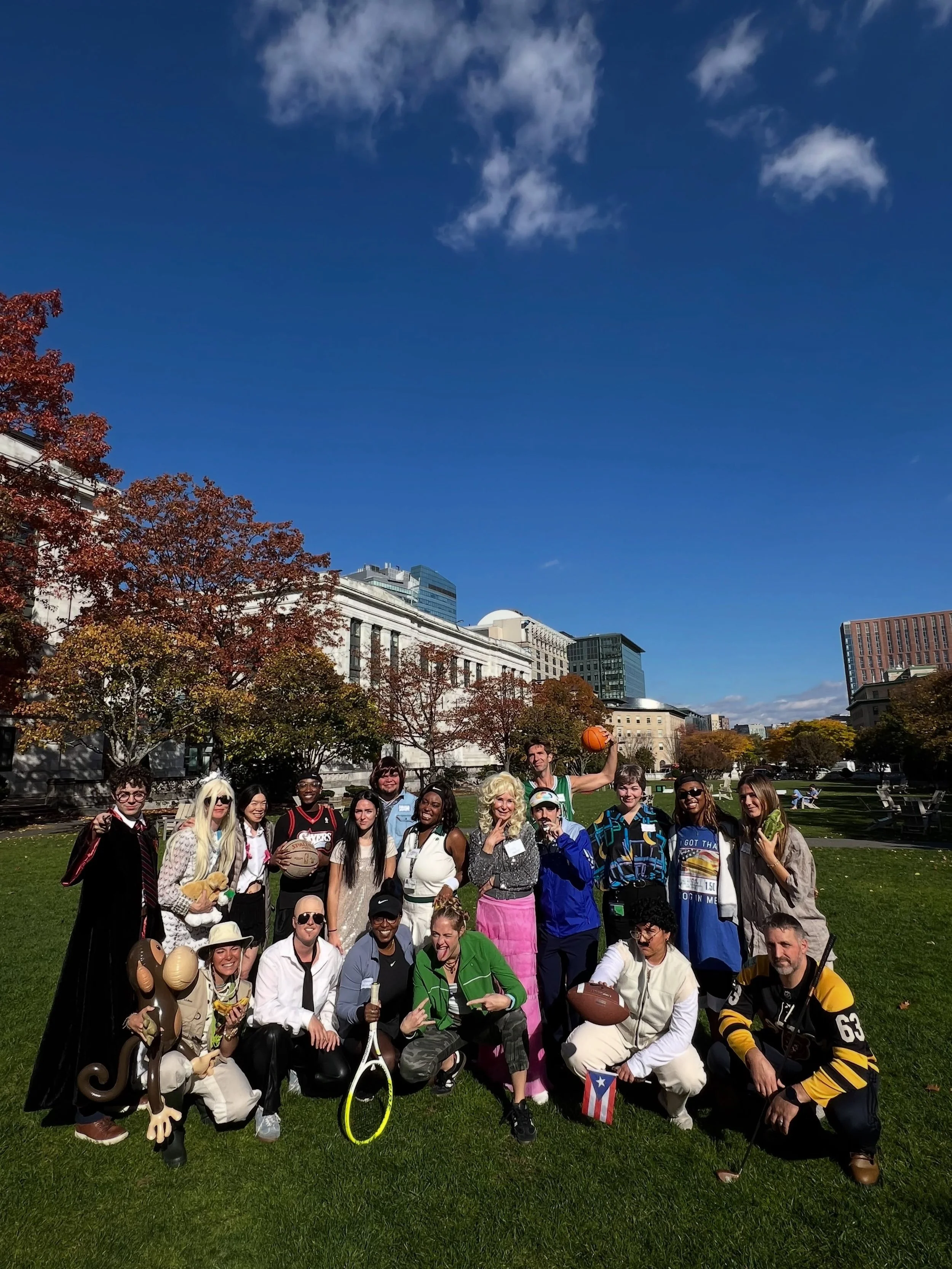 Highlights from MEDsci &ldquo;Celebrity&rdquo; Halloween!!! Comment ur fav celeb below! 

Bringing the Halloween spirit to @harvardmed 🎃🦇👻