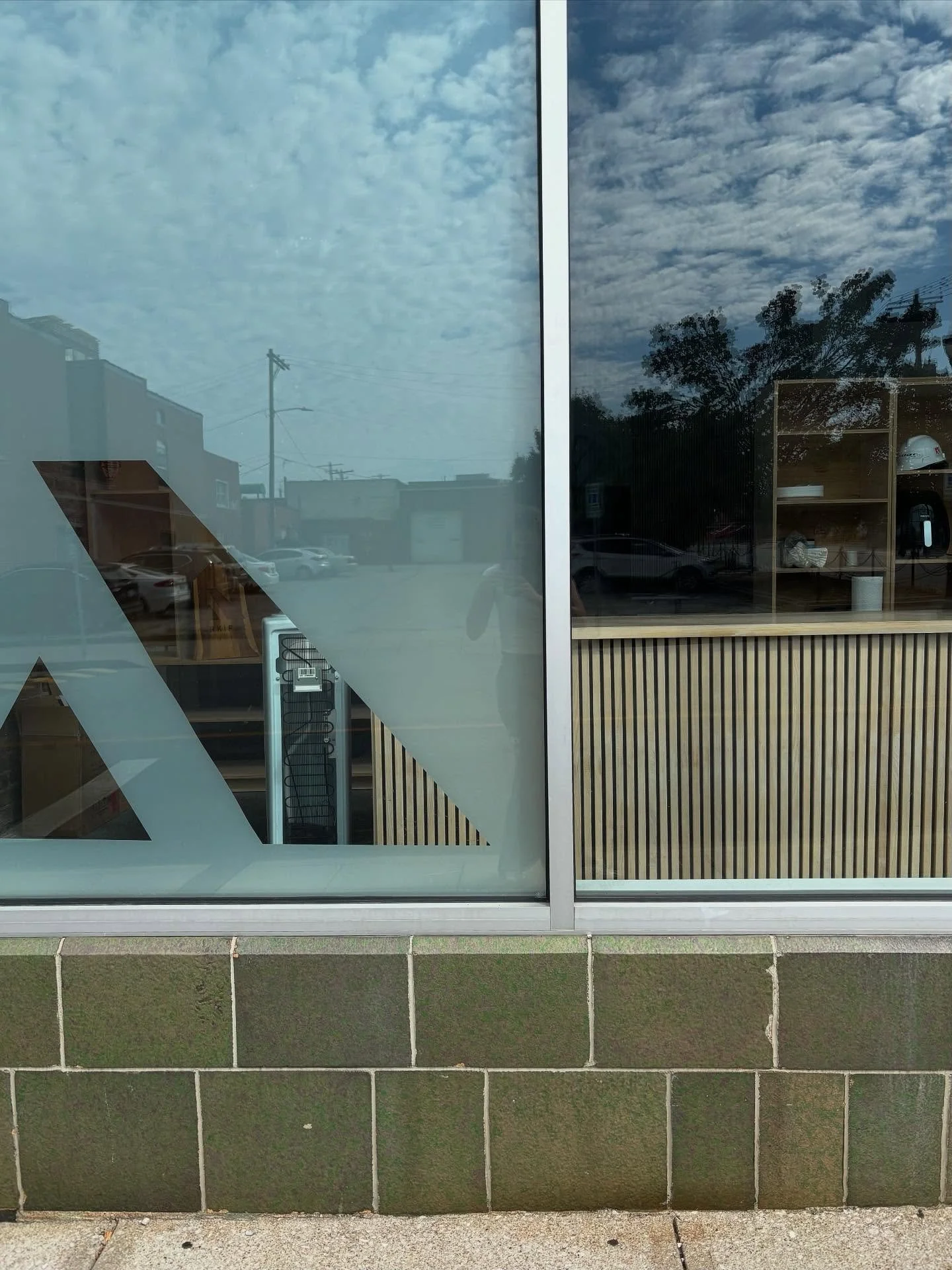 We&rsquo;re excited to share Arkifex has a new home! We are located at 301 W Walnut St. As we continue to settle in, we will continue to share some exciting projects!  Don&rsquo;t forget to check us out on Facebook!
.
.
.
#ozarkmodernism #newoffice #