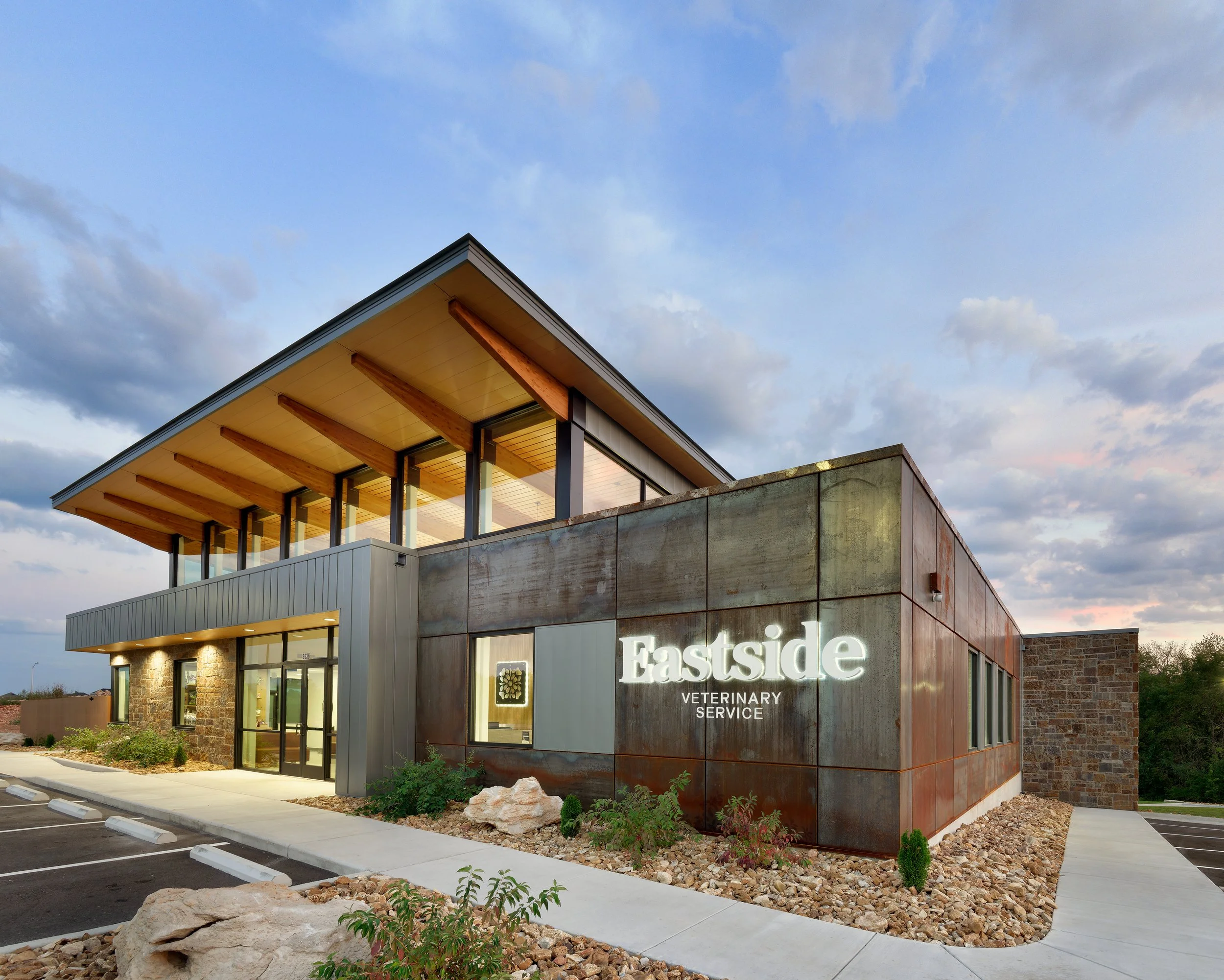 EastsideVet-Ext-01.jpg