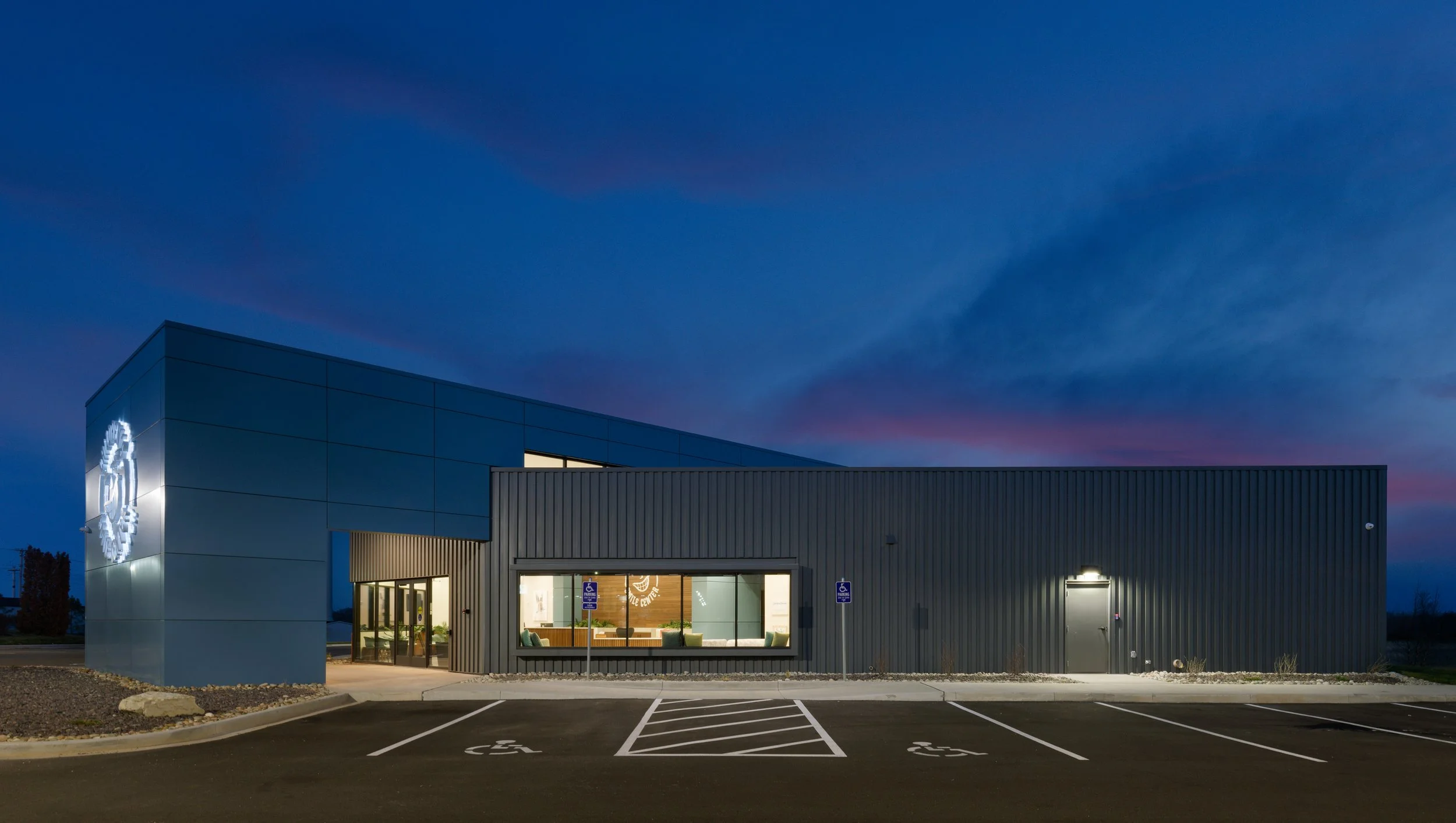 ChildrensSmileCenter.Nixa-Ext-05.jpg