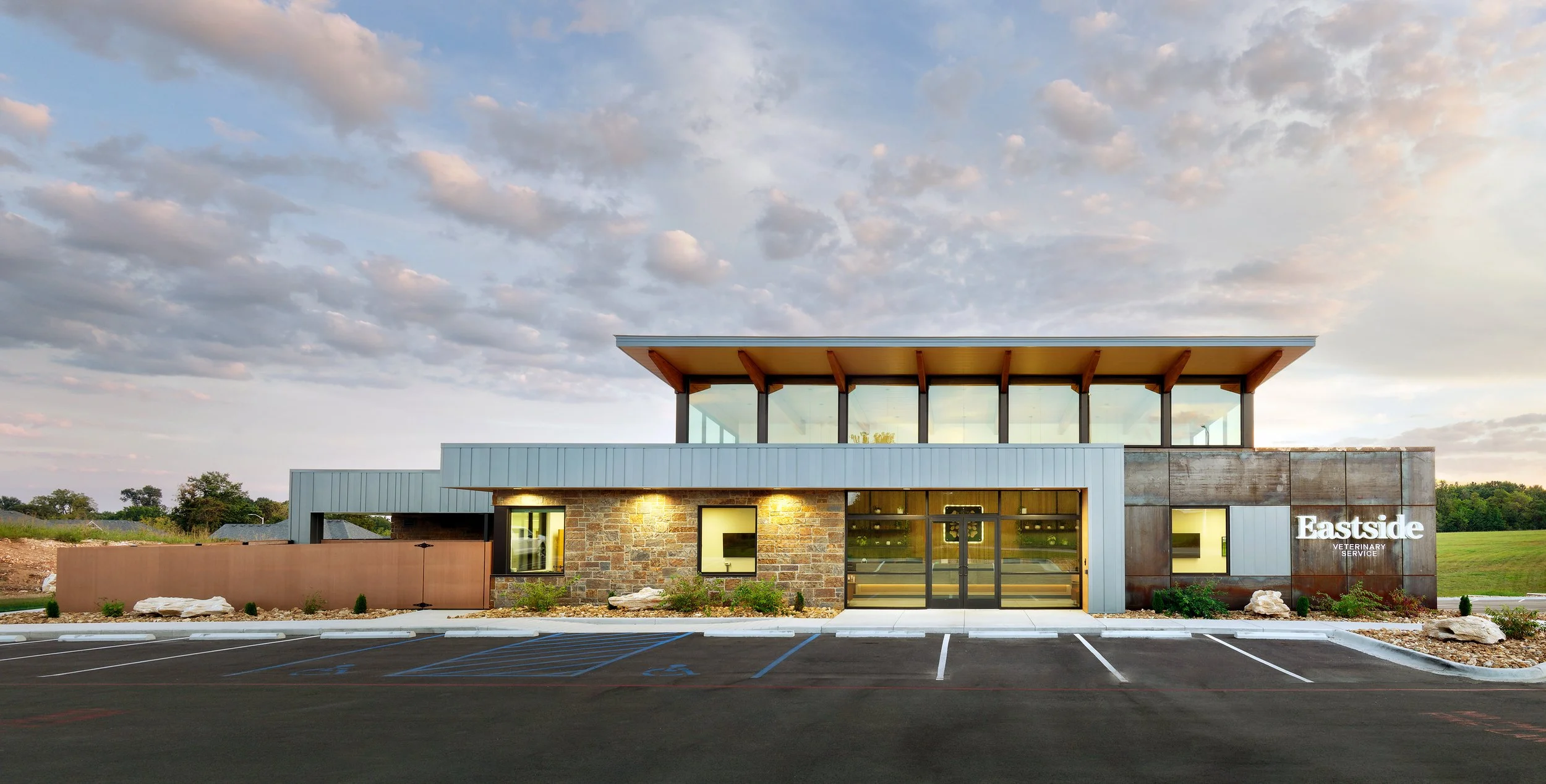 EastsideVet-Ext-10.jpg