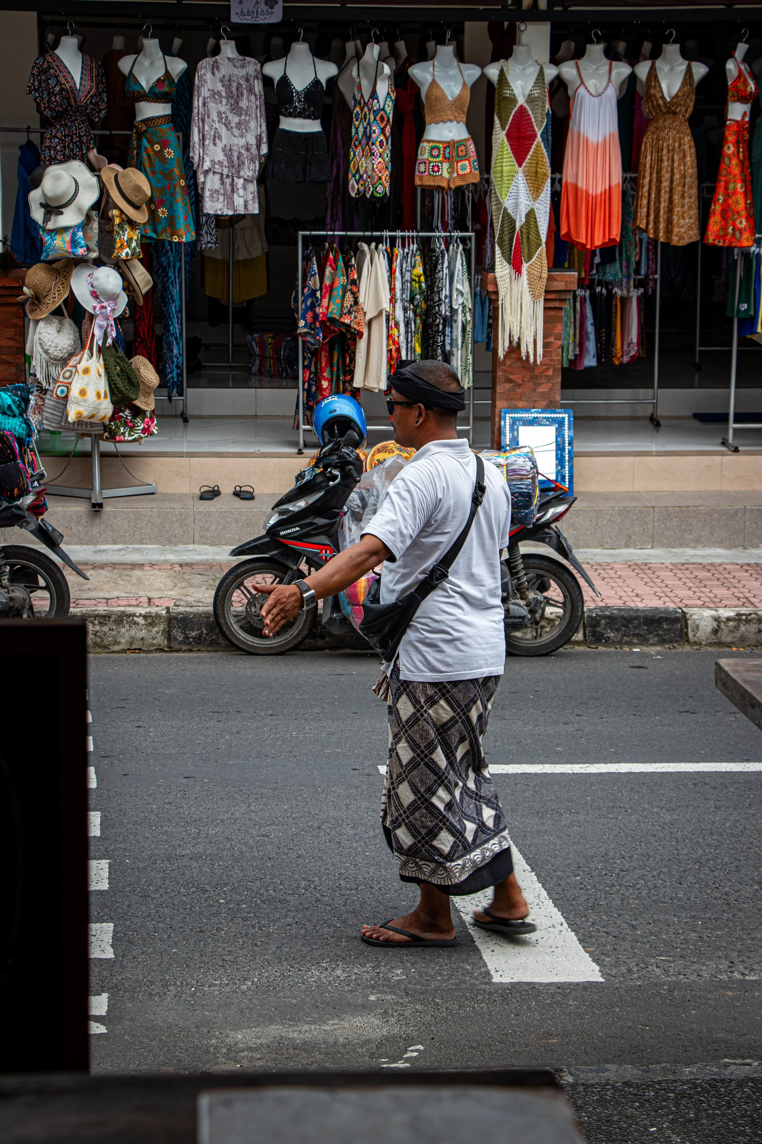 Love the traditional Balinese attire