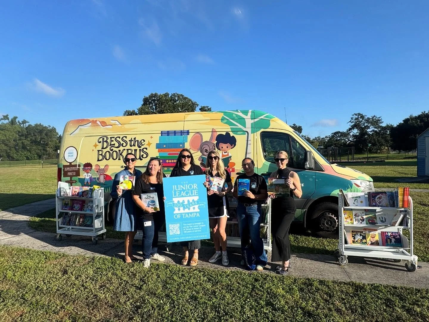 Thank you to our wonderful friends from @juniorleagueoftampa for coming out to share your love of reading with the students at Sheehy Elem. today. You brought so much joy to the students and teachers. We can&rsquo;t wait to work with you in November.