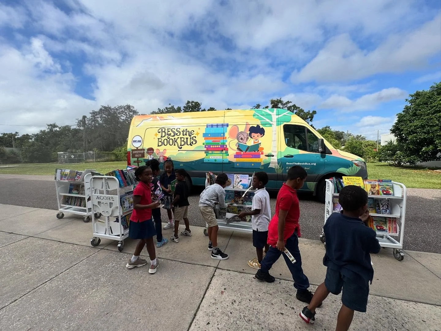 Thanks to the support of the @lightningfoundation, we&rsquo;ll be bringing four Joy of Reading Pop-Up Book Fair visits to 8 @hillsboroughcountypublicschool this year! #ReadingEveryDayIsOurGoal! #hcpsreads