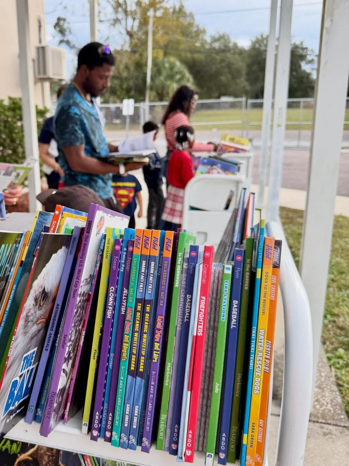 Thank you for making this family book fair night possible, @unitedwaysuncoast .