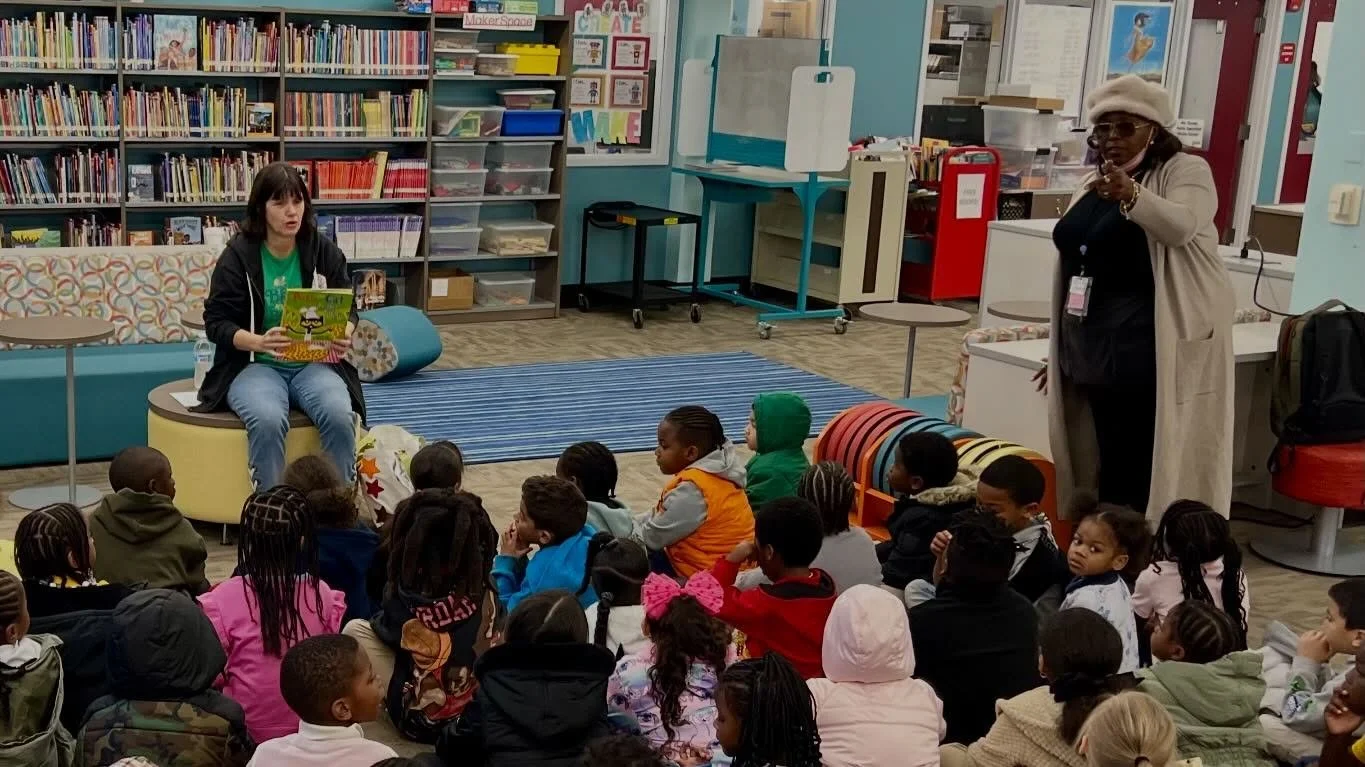 Thank you to our friends at @lightningfoundation and @tblightning for bringing these moments of wonder, joy and empowerment to students and educators in Hillsborough County! We are so proud to partner with you to build home and classroom libraries an