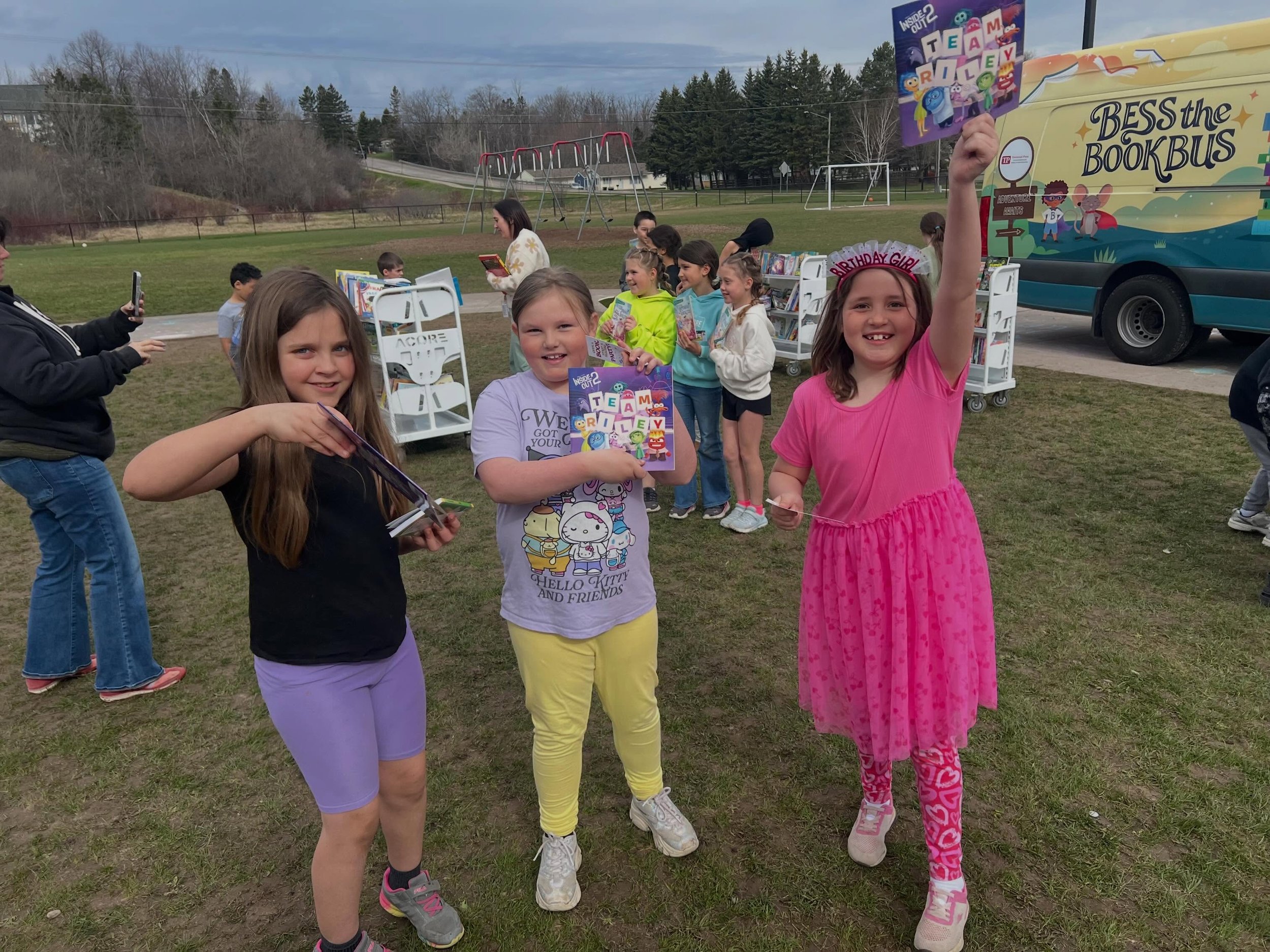 Thank you for welcoming us into your school community to share our love of books and reading, @saultstemarieschools.  We had the most amazing two days with your students and educators. Your school is truly something special, and the kindness, curiosi