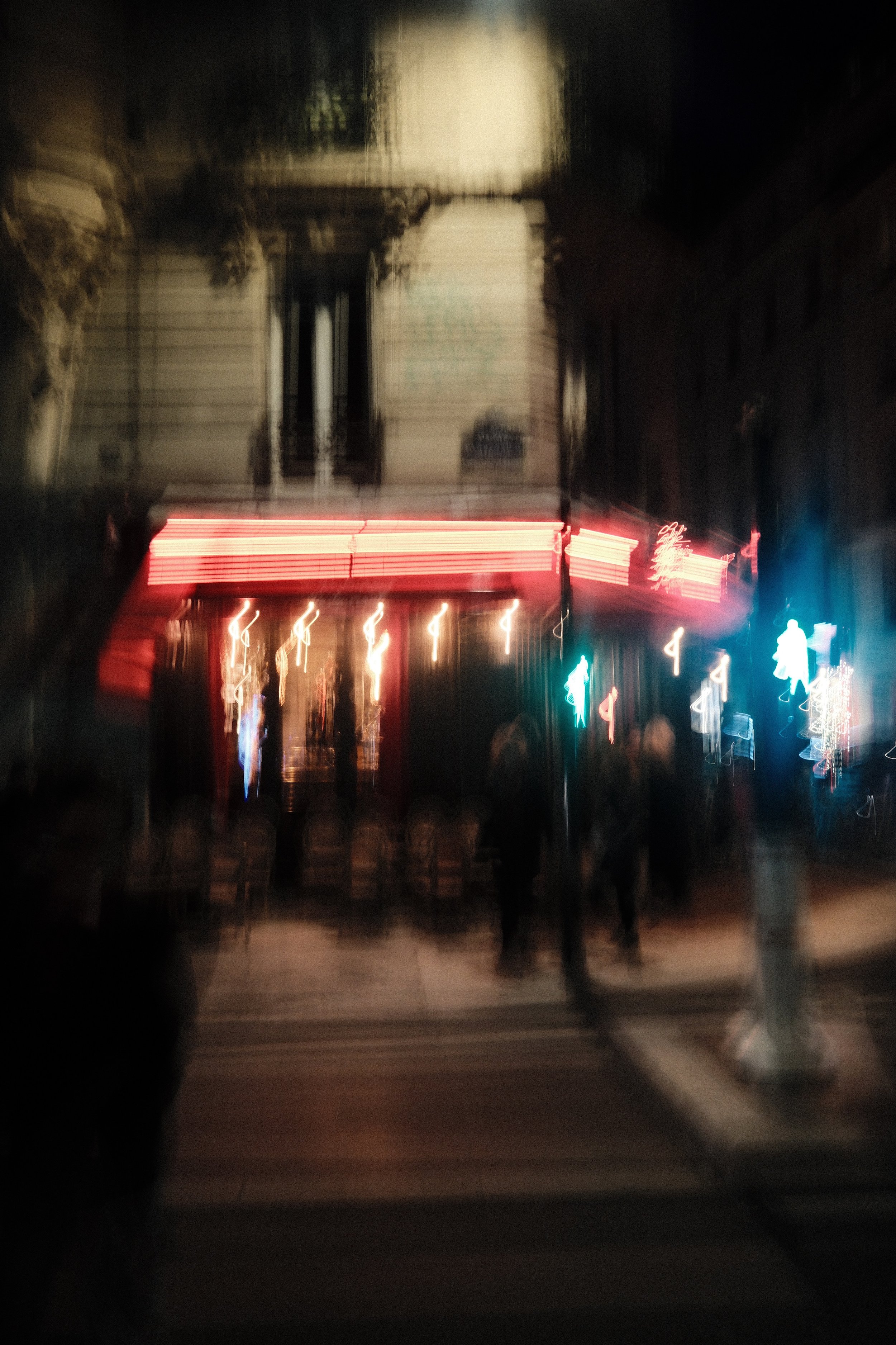 PARISBLUR.JPG