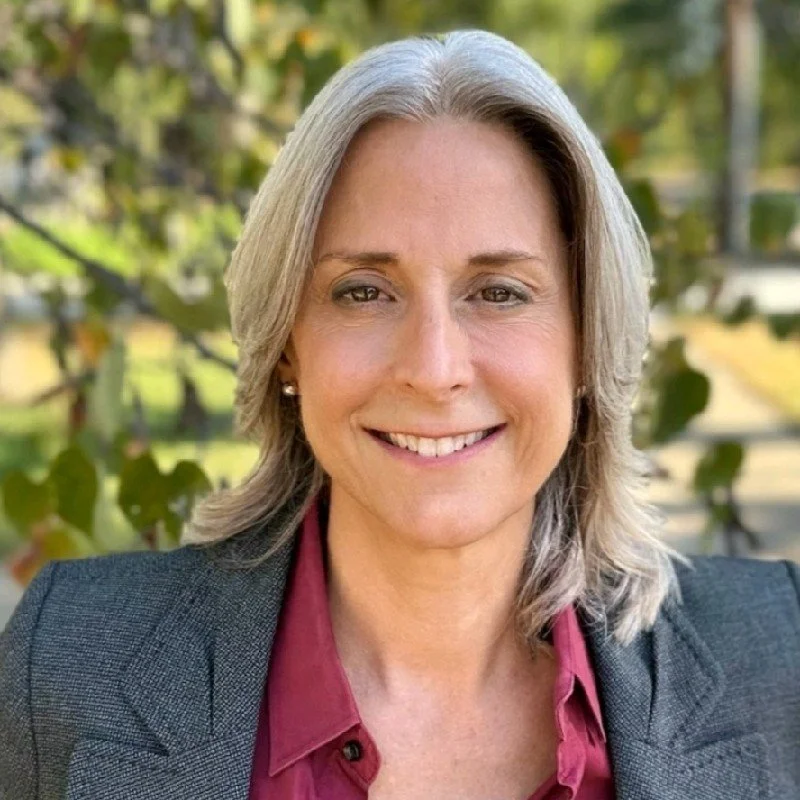 LinkedIn - Susan Yeager.jpg