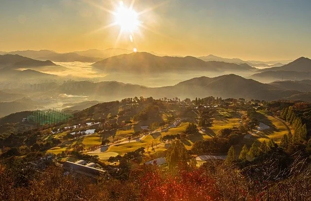 «&nbsp;Vous êtes le sel de la terre… la lumière du monde.&nbsp;» Mt 5, 13-14