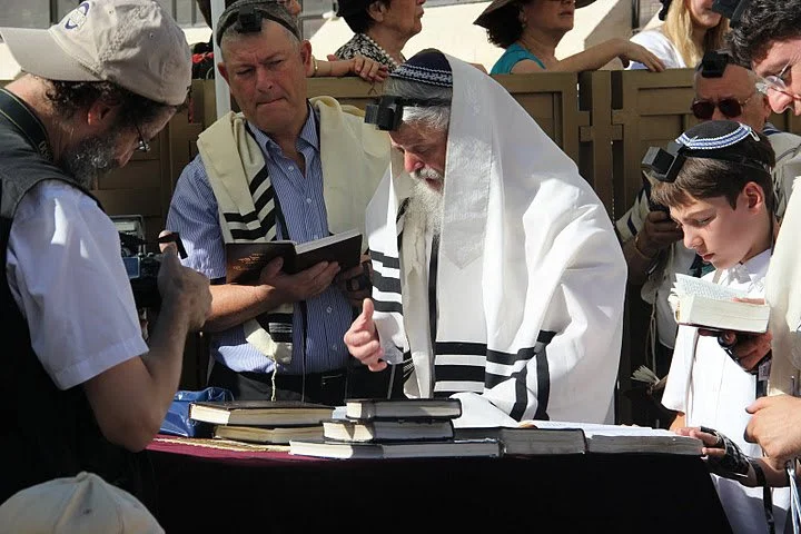 «&nbsp;Pas un seul trait ne disparaîtra de la Loi &nbsp;jusqu’à ce que tout se réalise.&nbsp;» Mt 5, 18&nbsp;