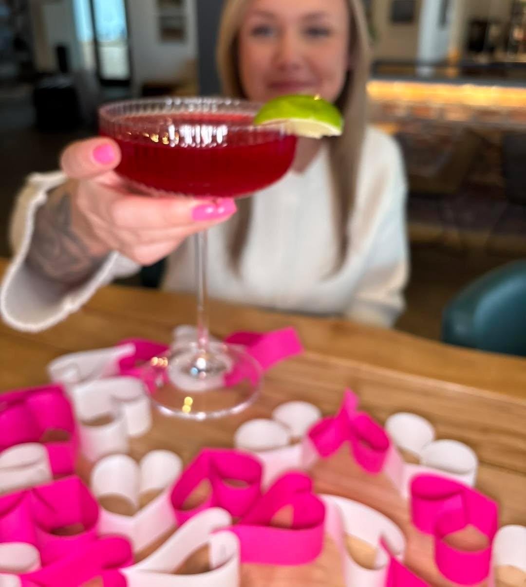 ❣️ Valentine&rsquo;s Day plans? We&rsquo;ve got lunch covered. ❣️

Patrick Henry&rsquo;s will be open early on Valentine&rsquo;s Day starting at 12:00 PM&mdash;perfect for a casual date, a Galentine&rsquo;s meetup, or just an excuse to treat yourself