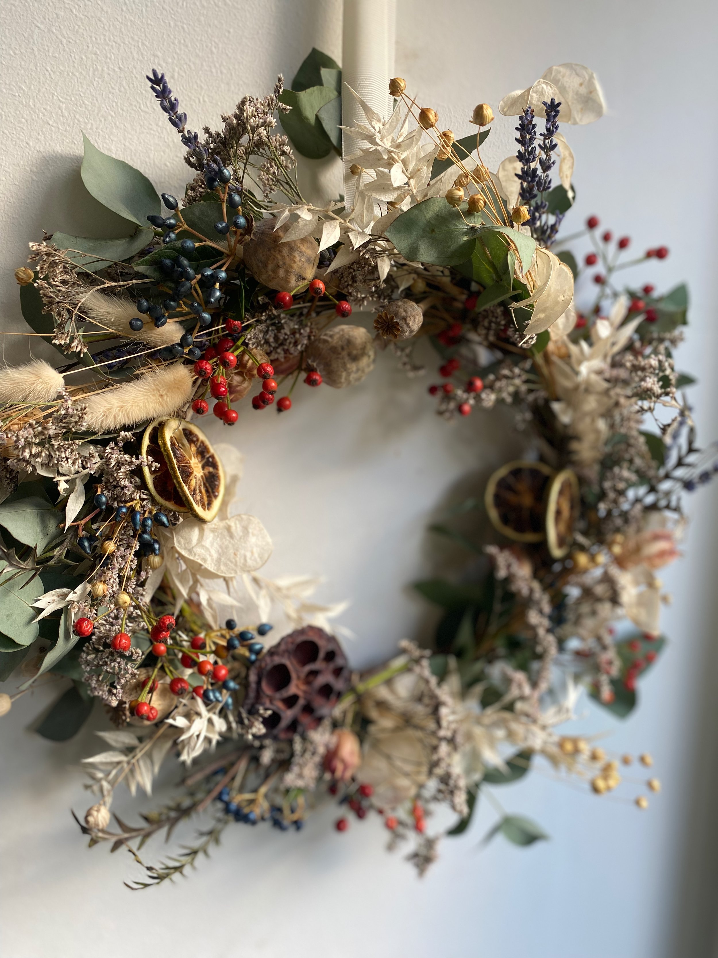 festive wreath-christmas wreath-dried wreath-sustainable wreath--wreath making-wreath-christmas craft-leytonstone-wanstead-essex
