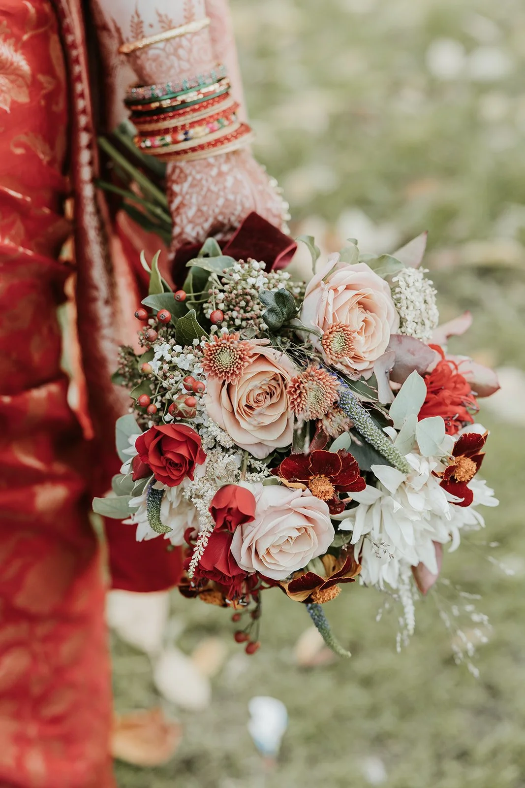 Autumnal bridal bouquet 