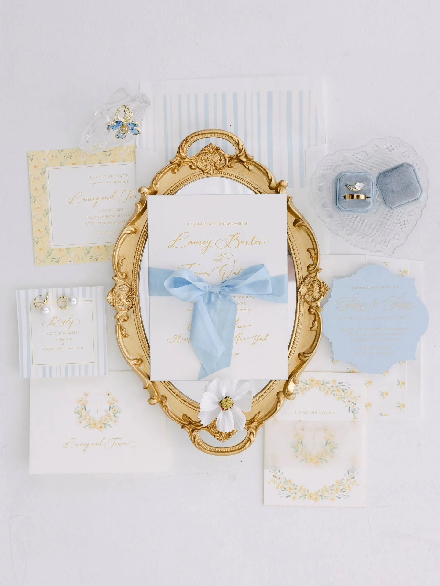 Summer isn&rsquo;t over until the last cork pops under the sailcloth tent. Meet the palette of the season&rsquo;s grand finale: whipped butter yellow paired with crisp pastel blue&mdash;sun-drenched romance meets barefoot black-tie, setting an unforg