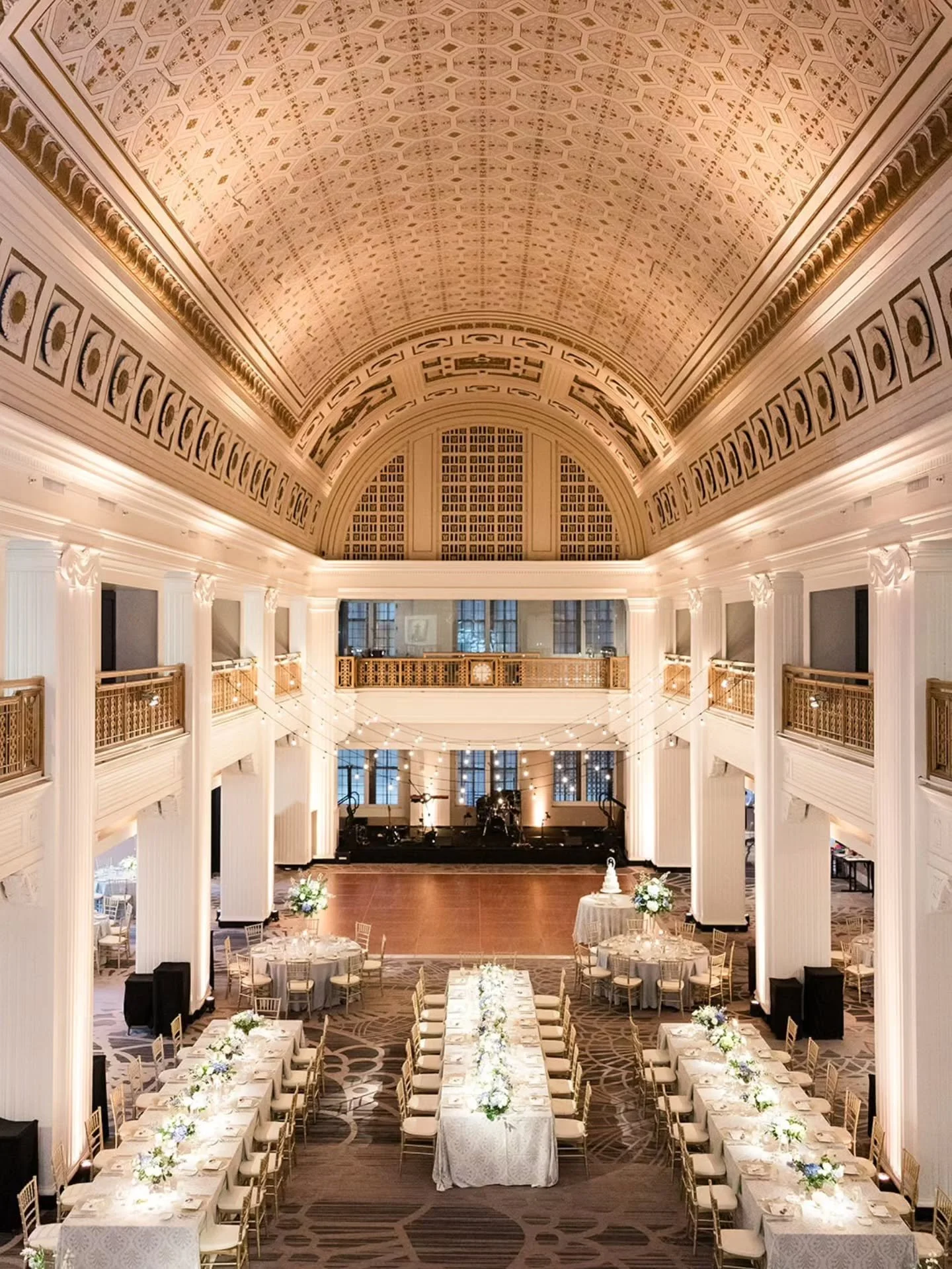 A timeless love story set against the backdrop of the iconic Renaissance Hotel.

Designing the custom stationery and day-of signage for Maria and TJ was an absolute dream. Their vision was brought to life with a signature floral aesthetic of lush blu