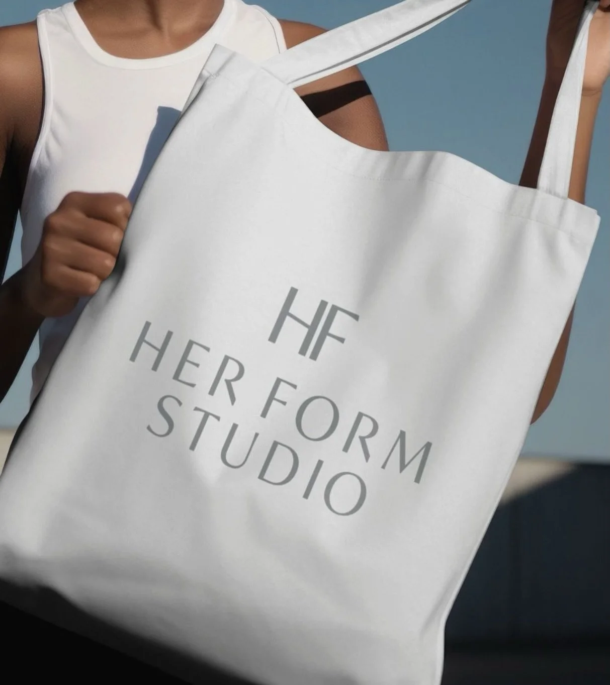 tote for @herformstudio 🤍