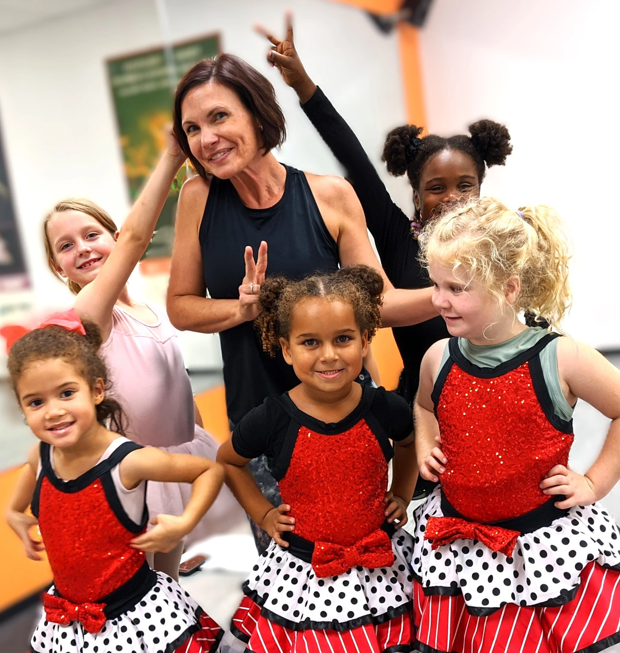 Leigh Ann and students