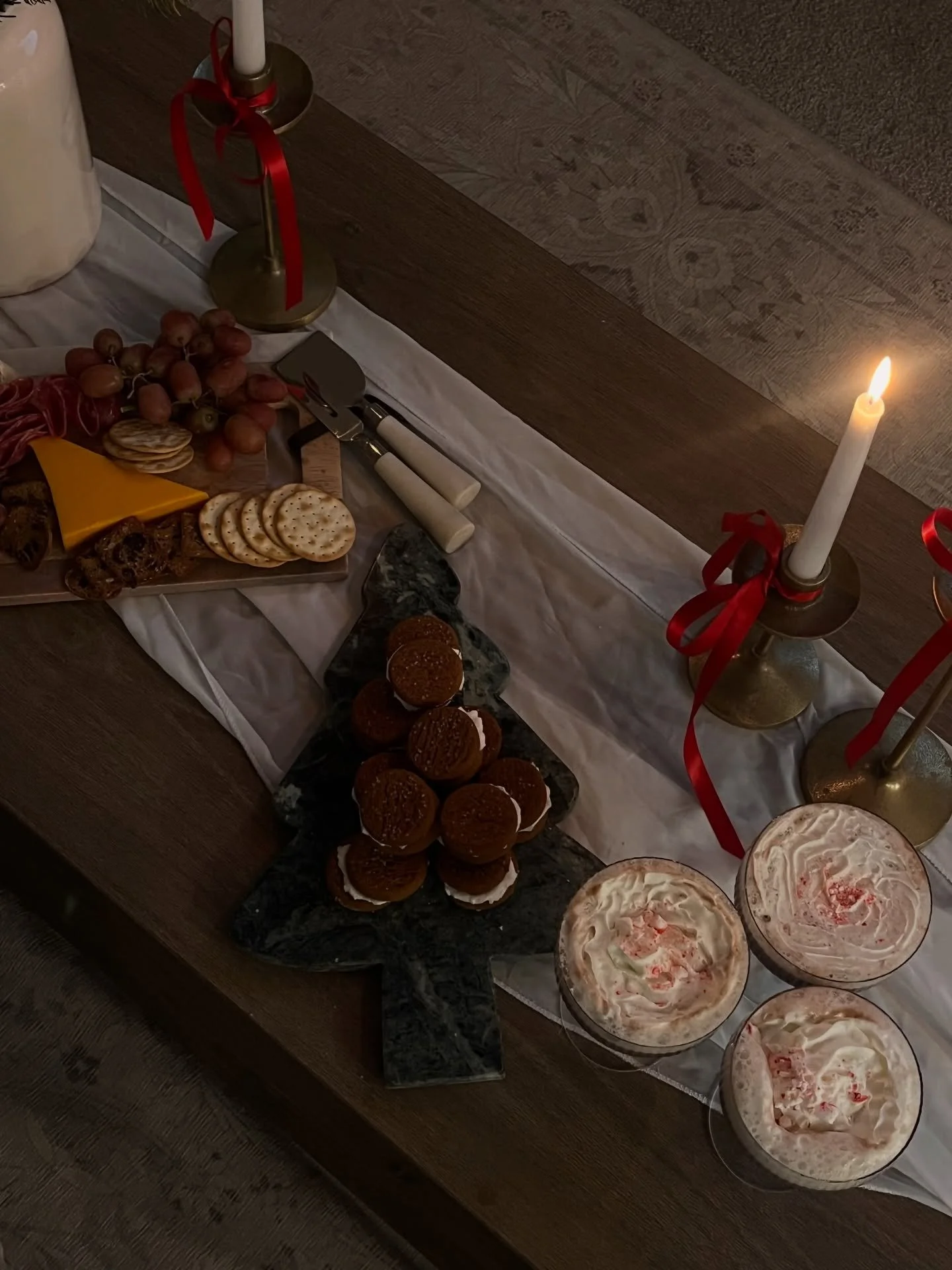 Swipe for a Holiday recap with the MB gals >>>