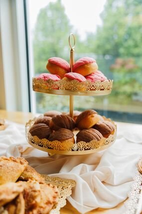 $10.00 Metal Gold Round 2 tier Tray