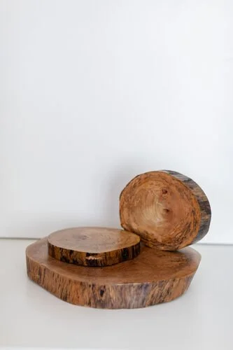 $4.00- Stained Wood Round