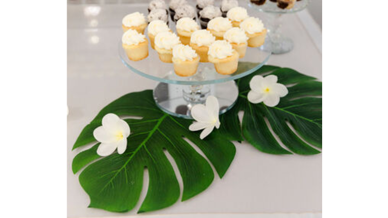 $15.00-  Green Palm Leaf- pack of 35