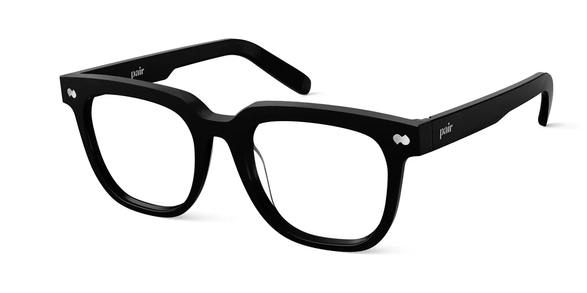 PAYTON-BLACK-ANGLE-WHITEBACKGROUND.webp