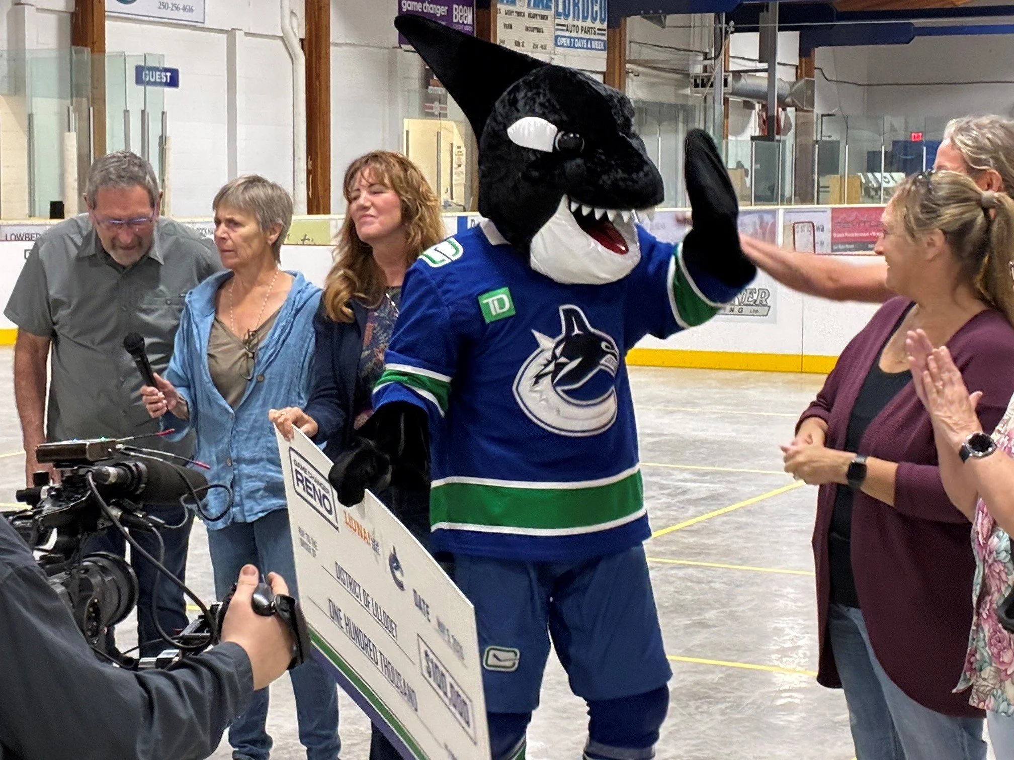 Canucks 2.jpg