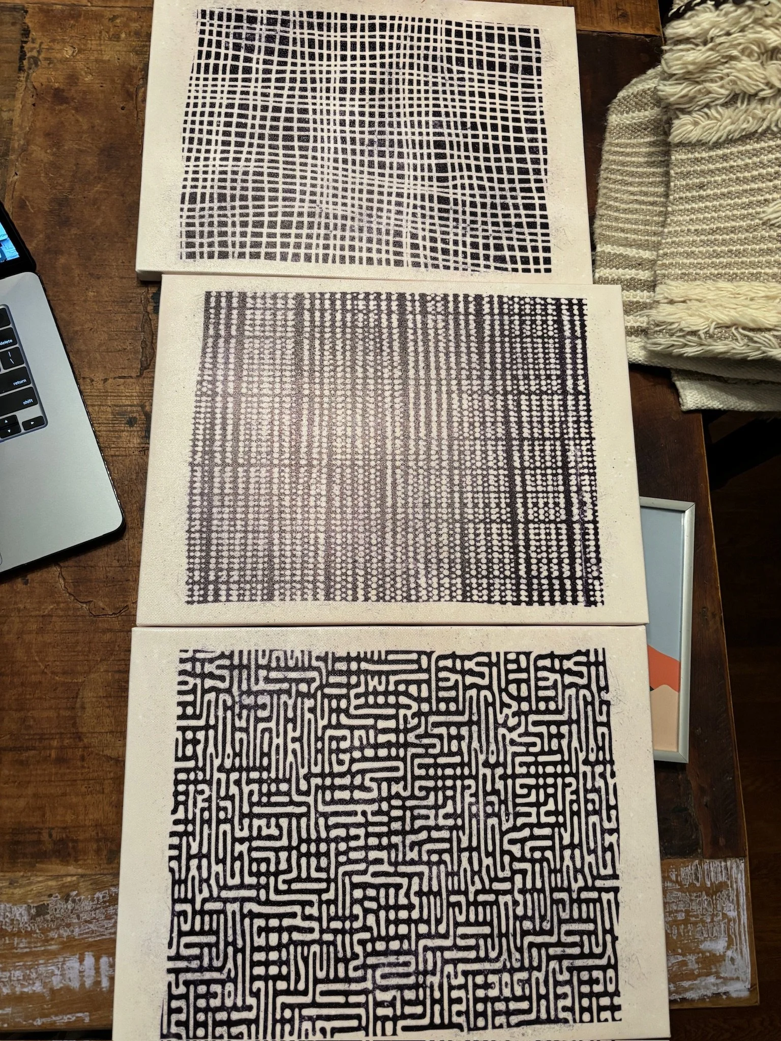 3 Black/White Mud Cloth Design Canvas Set	$15.00 (ST81)