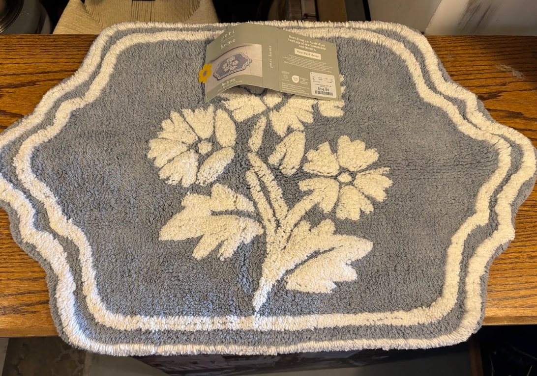 Blue and White Bathroom 20x30" Rug $18 (ST67)