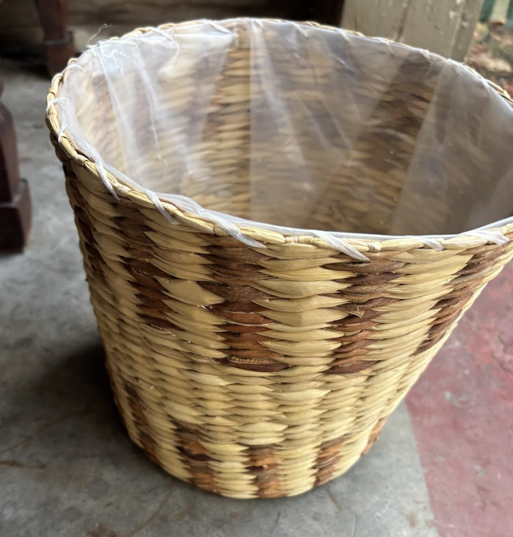Planter Basket or Trash Bin $12 (ST68)