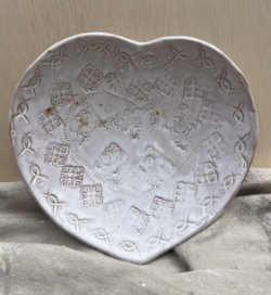 Heart Shaped Ceramic 6" $3 (ST50)