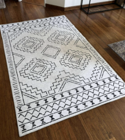 Boho White & Black Washable Rug 5x8 $95 (ST59)