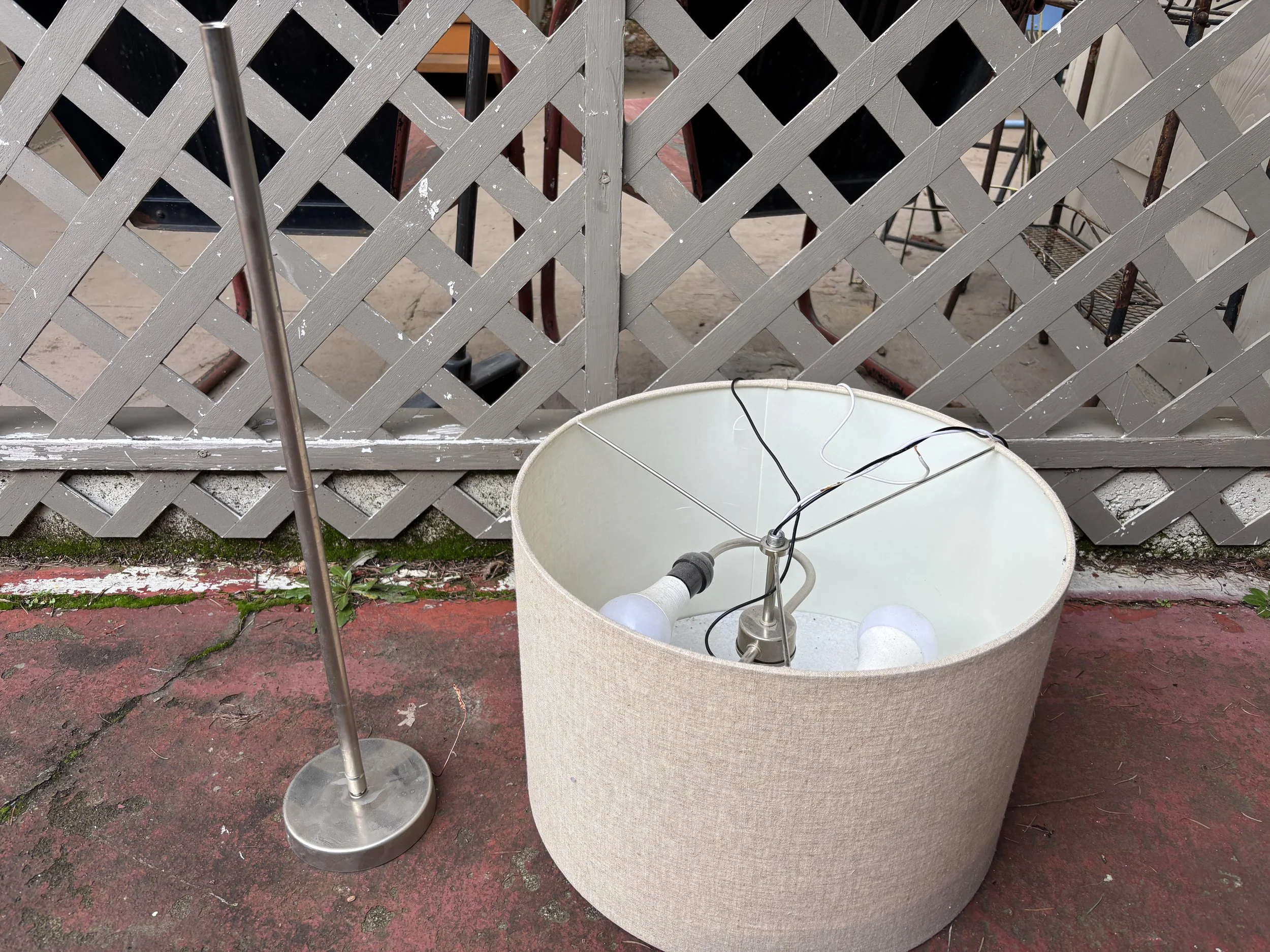 Linen Hardwired Lamp $5 (ST77)