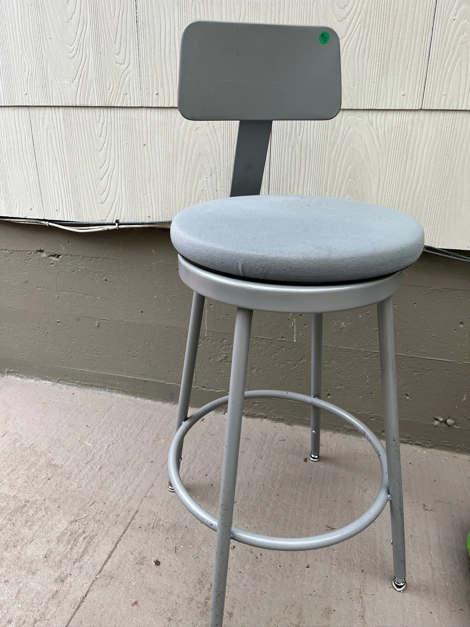 Metal Stool with Pad 14" seat $65 (ST25)